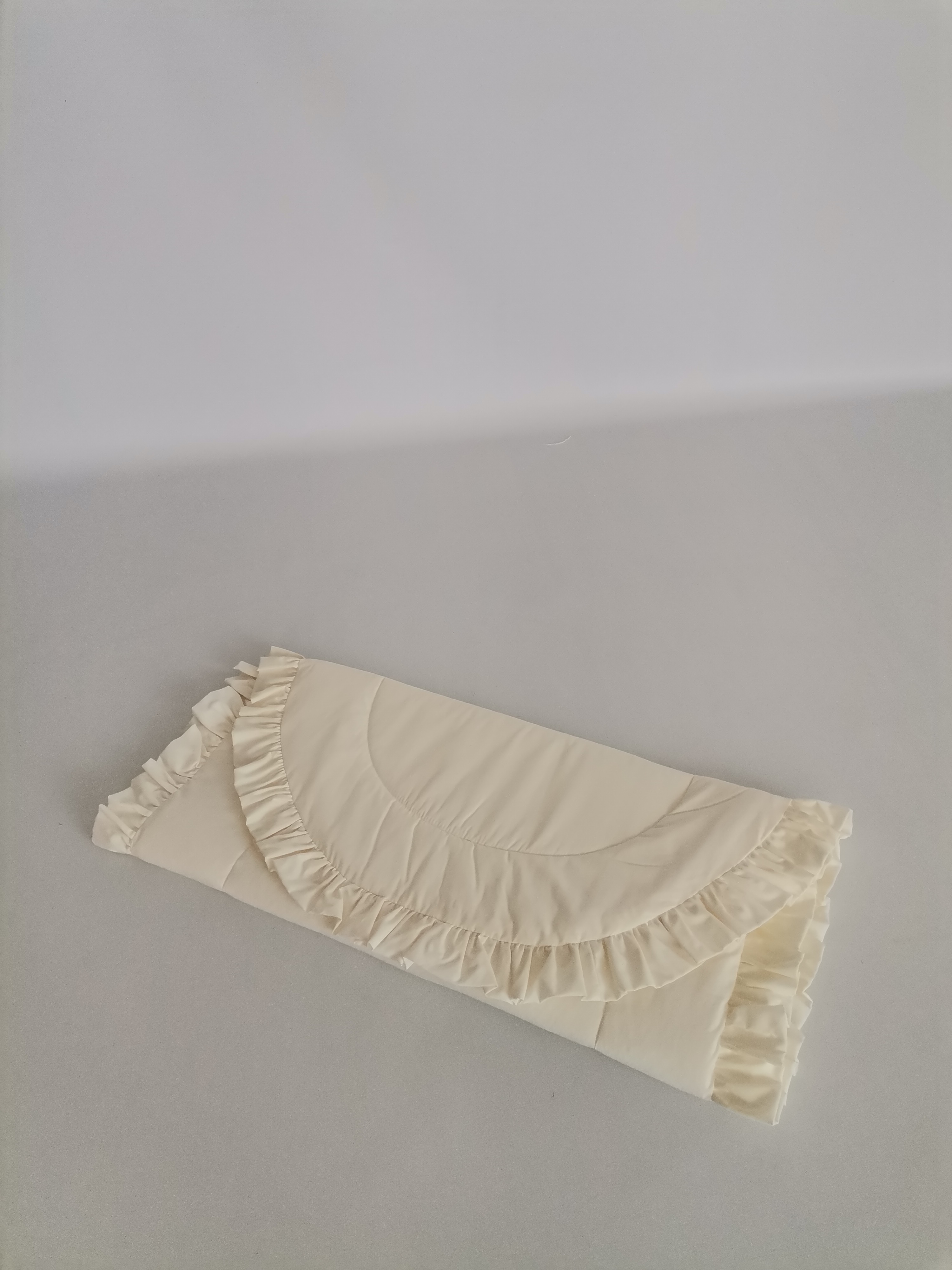 Alt açma matı fırfırlı krem poplin