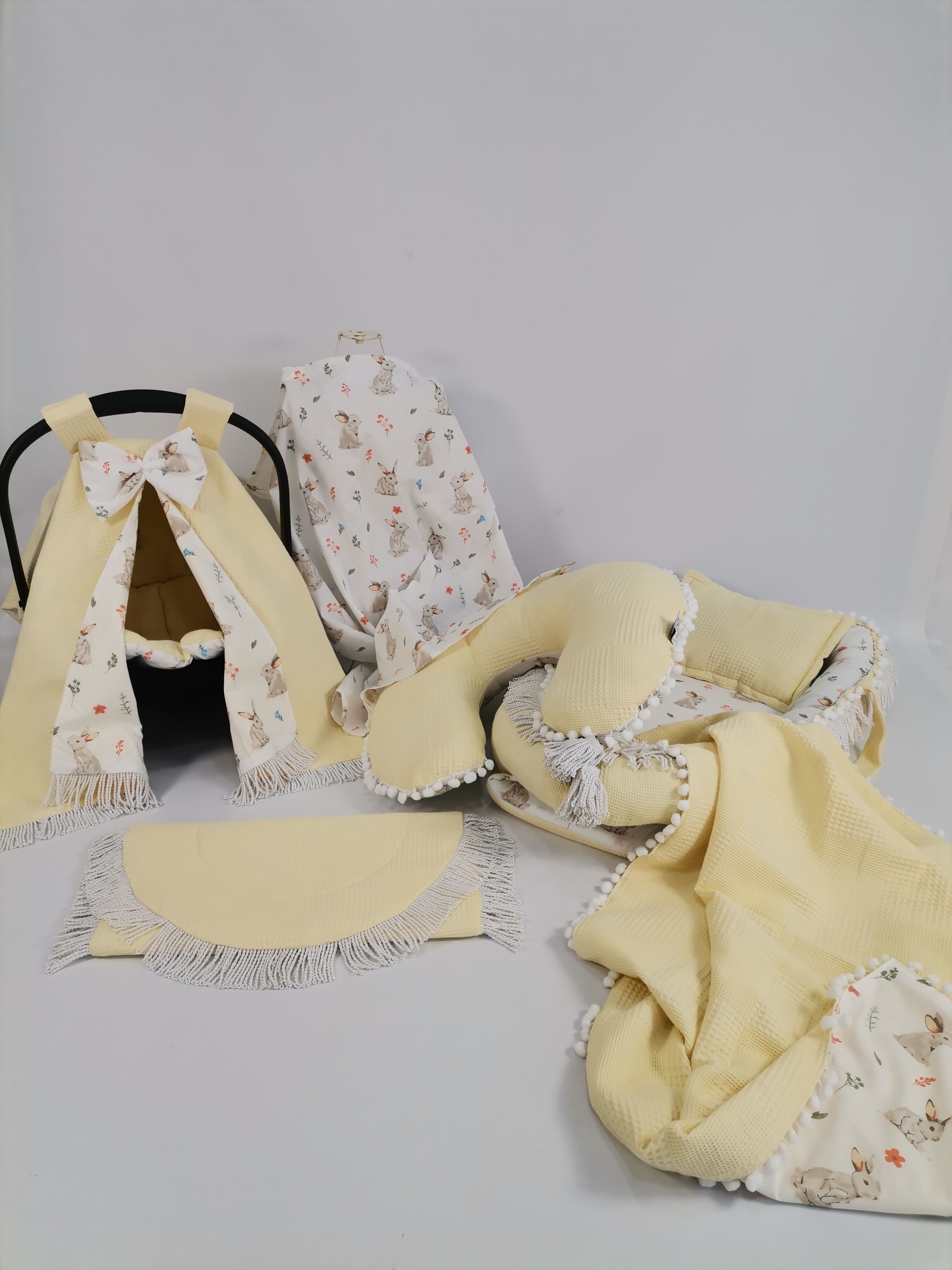 Babynest 8'li püsküllü set sarı waffle pike - tavşanlı poplin