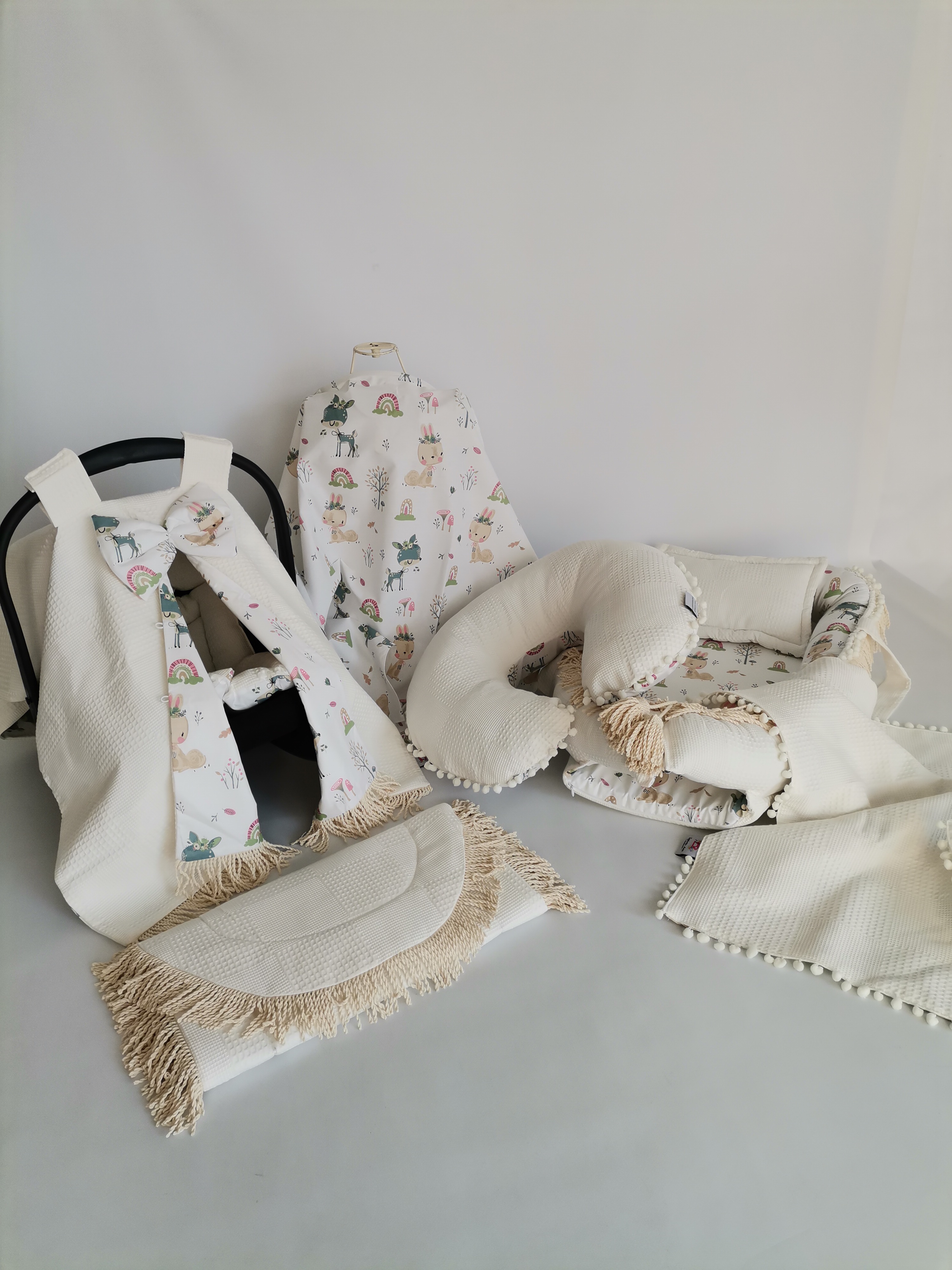 Babynest 8'li püsküllü set krem waffle pike - yeni ceylanlı poplin