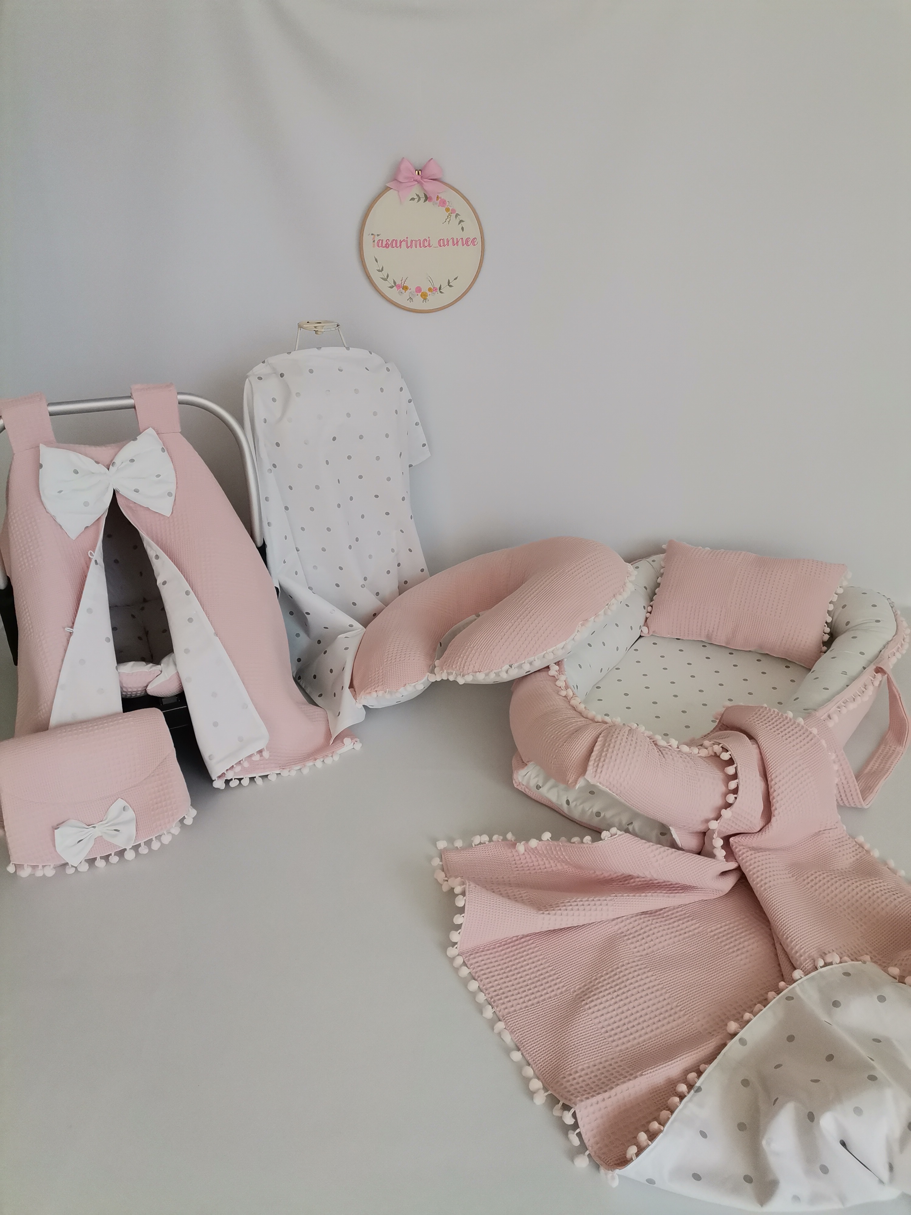 Babynest 8'li set pudra pembe waffle pike - gümüş puantiyeli poplin