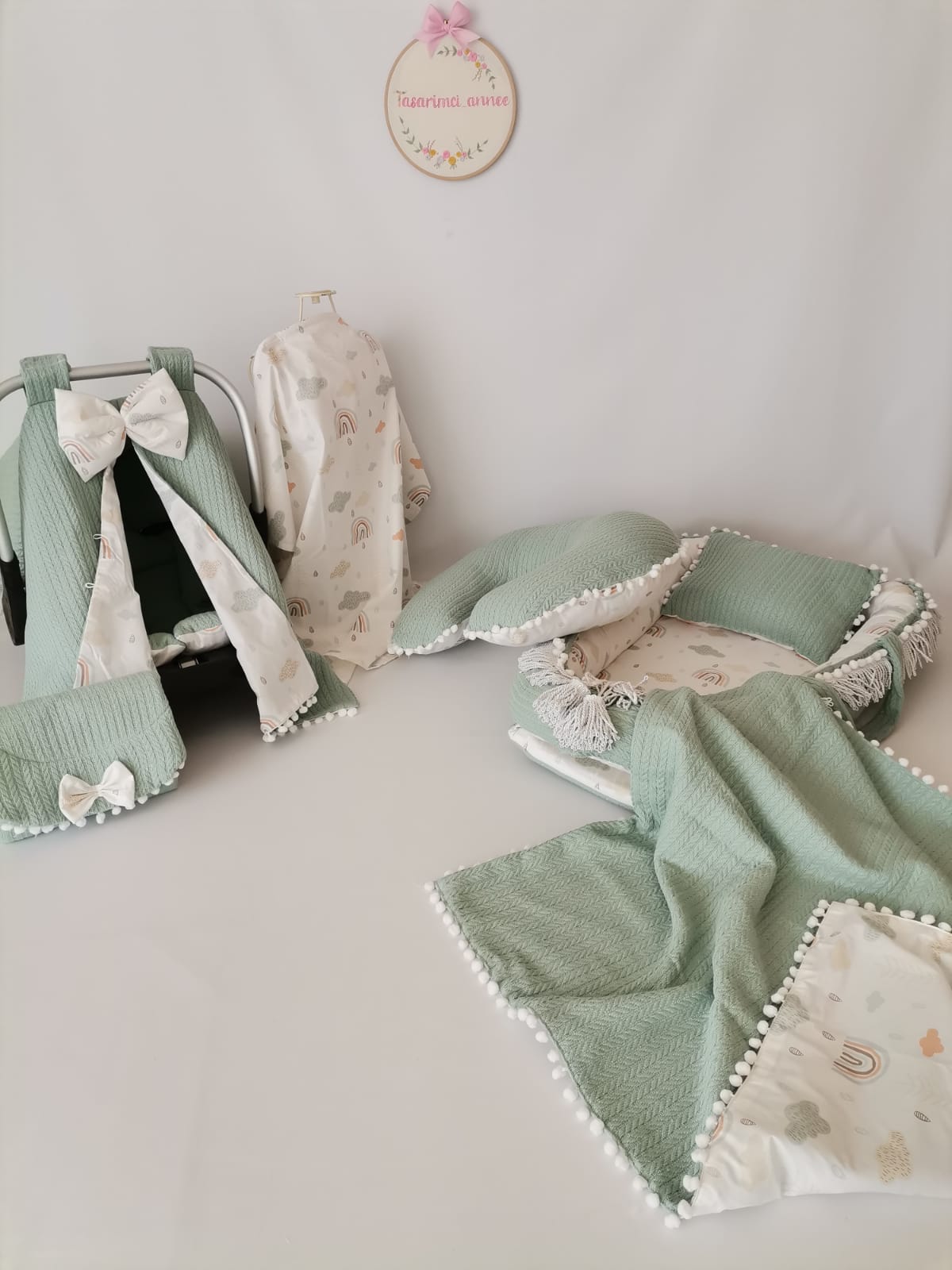 Babynest 8'li set yeşil örgü pike - gökkuşaklı poplin