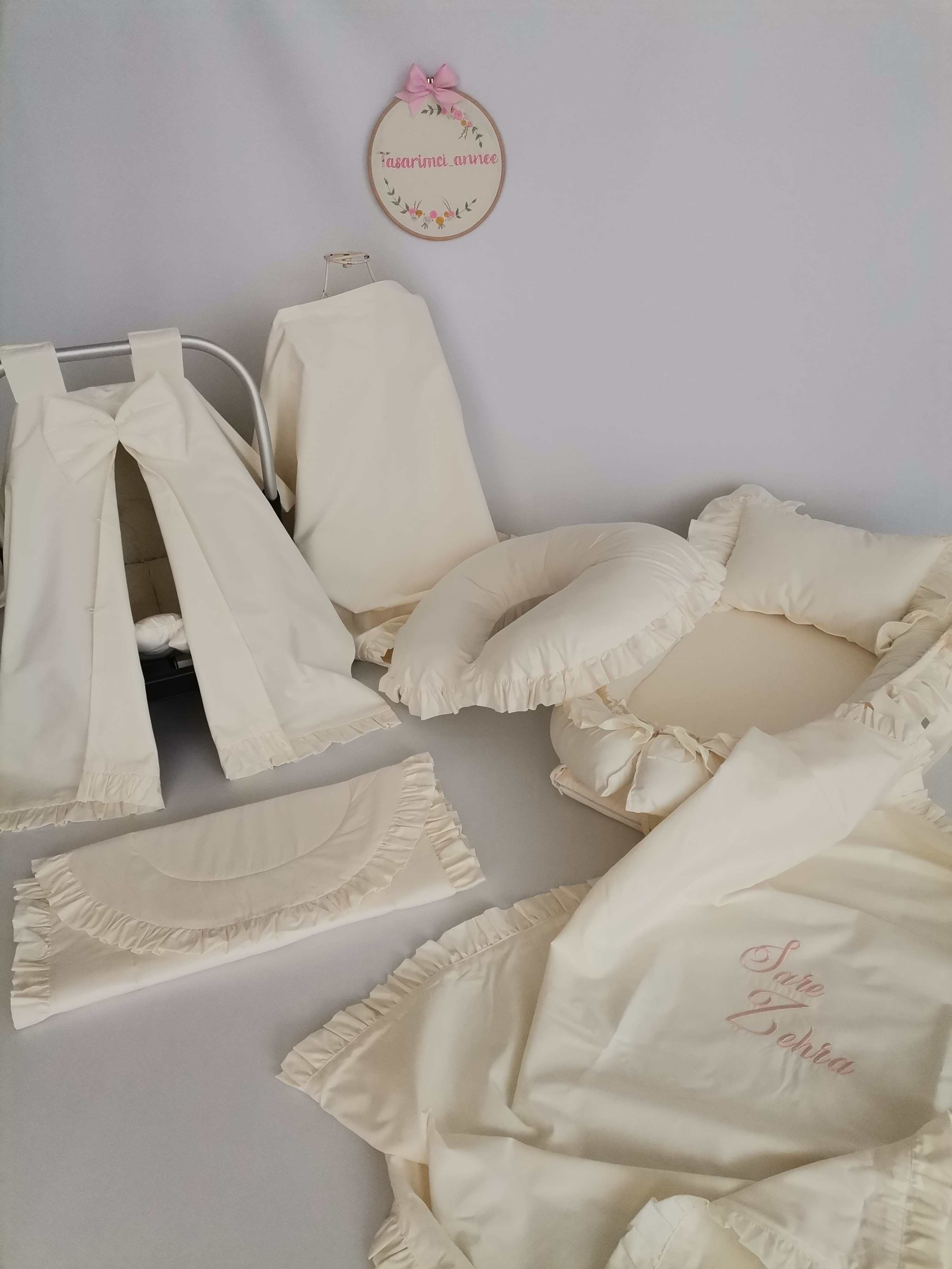 Babynest 8'li fırfırlı set krem poplin