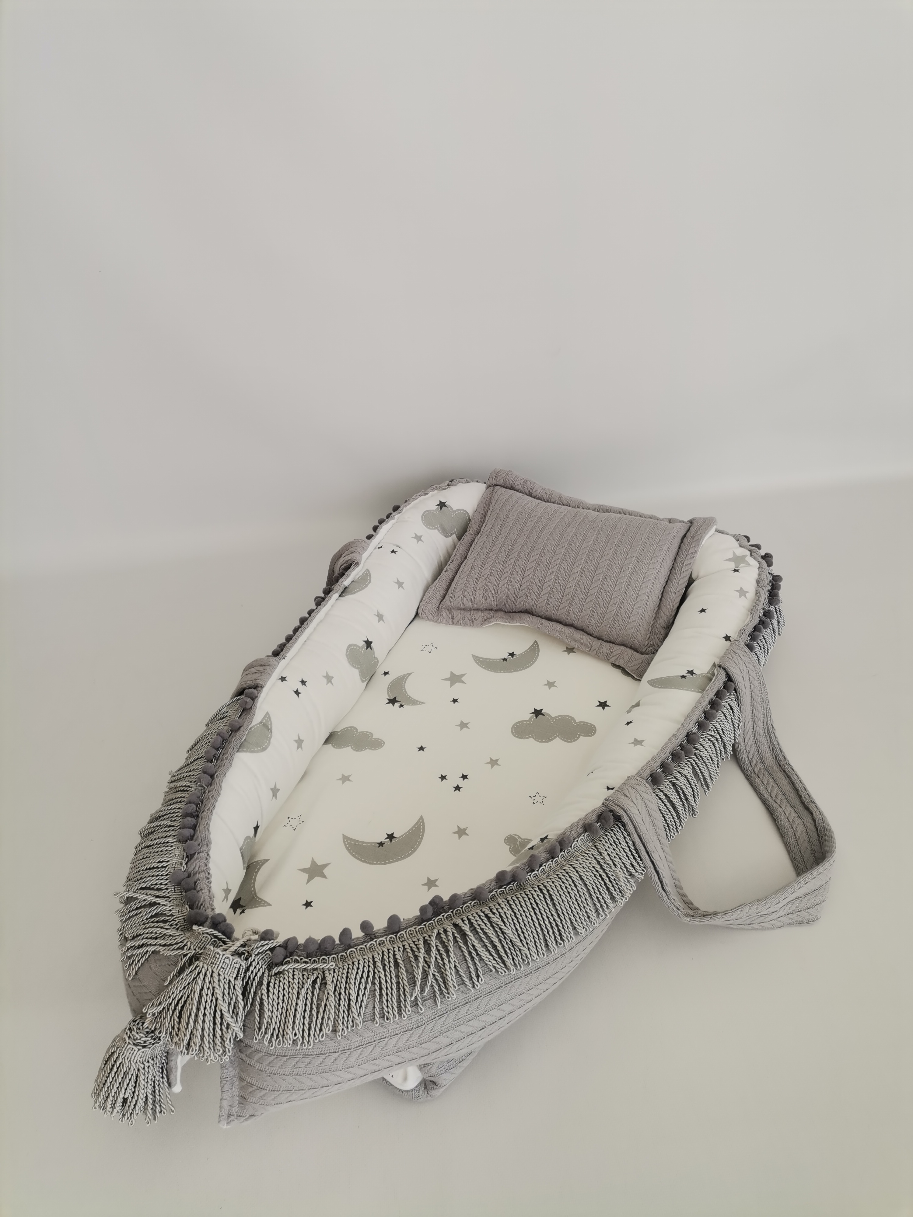 Babynest püsküllü gri örgü pike - gri aylı bulutlu müslin
