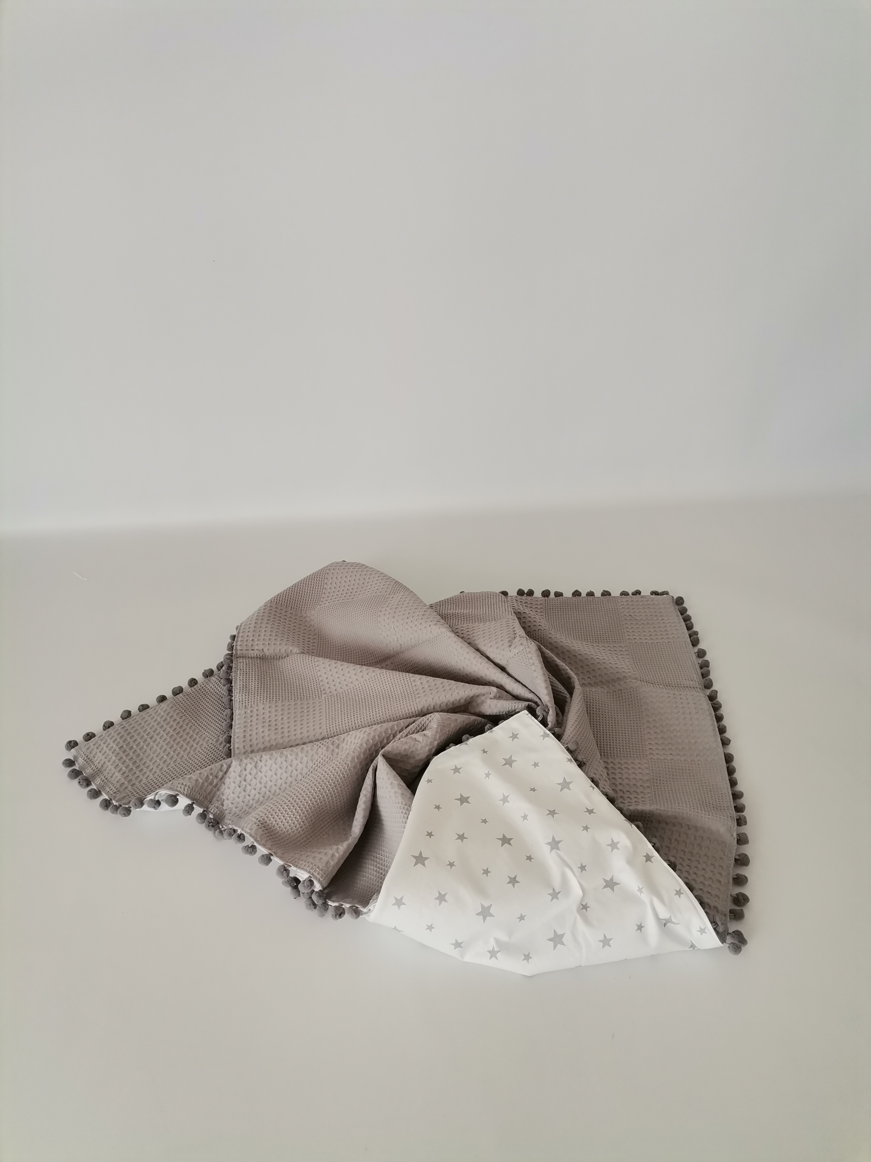 Battaniye gri waffle pike - beyaz üstü gri yıldızlı poplin