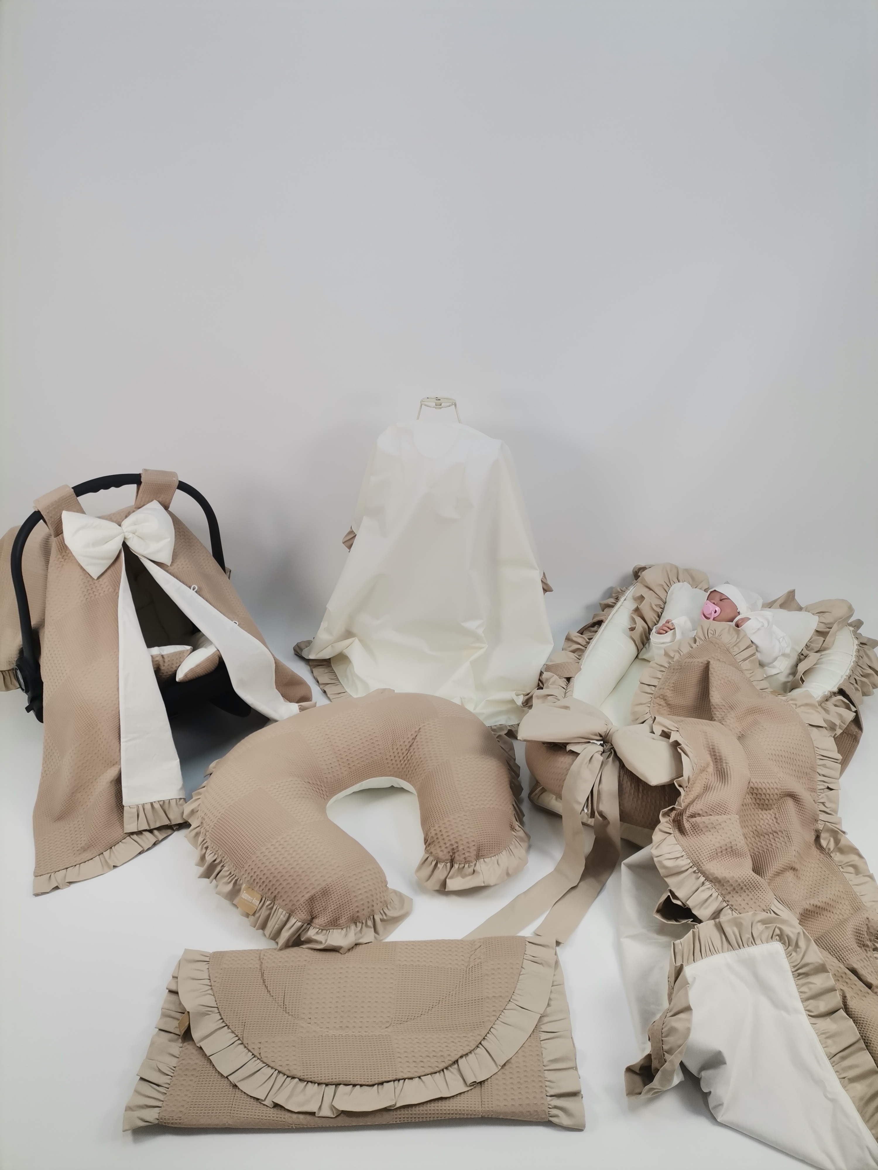 Babynest 8'li fırfırlı set bej waffle pike - krem poplin