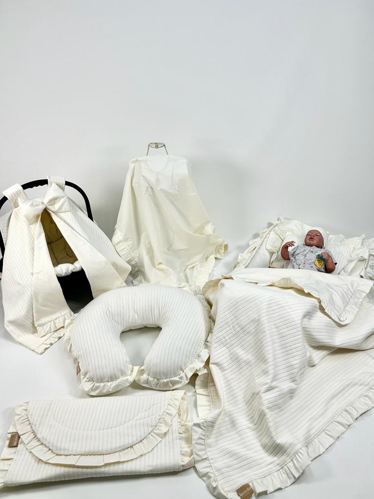 Babynest 8'li fırfırlı set krem örgü pike - krem poplin