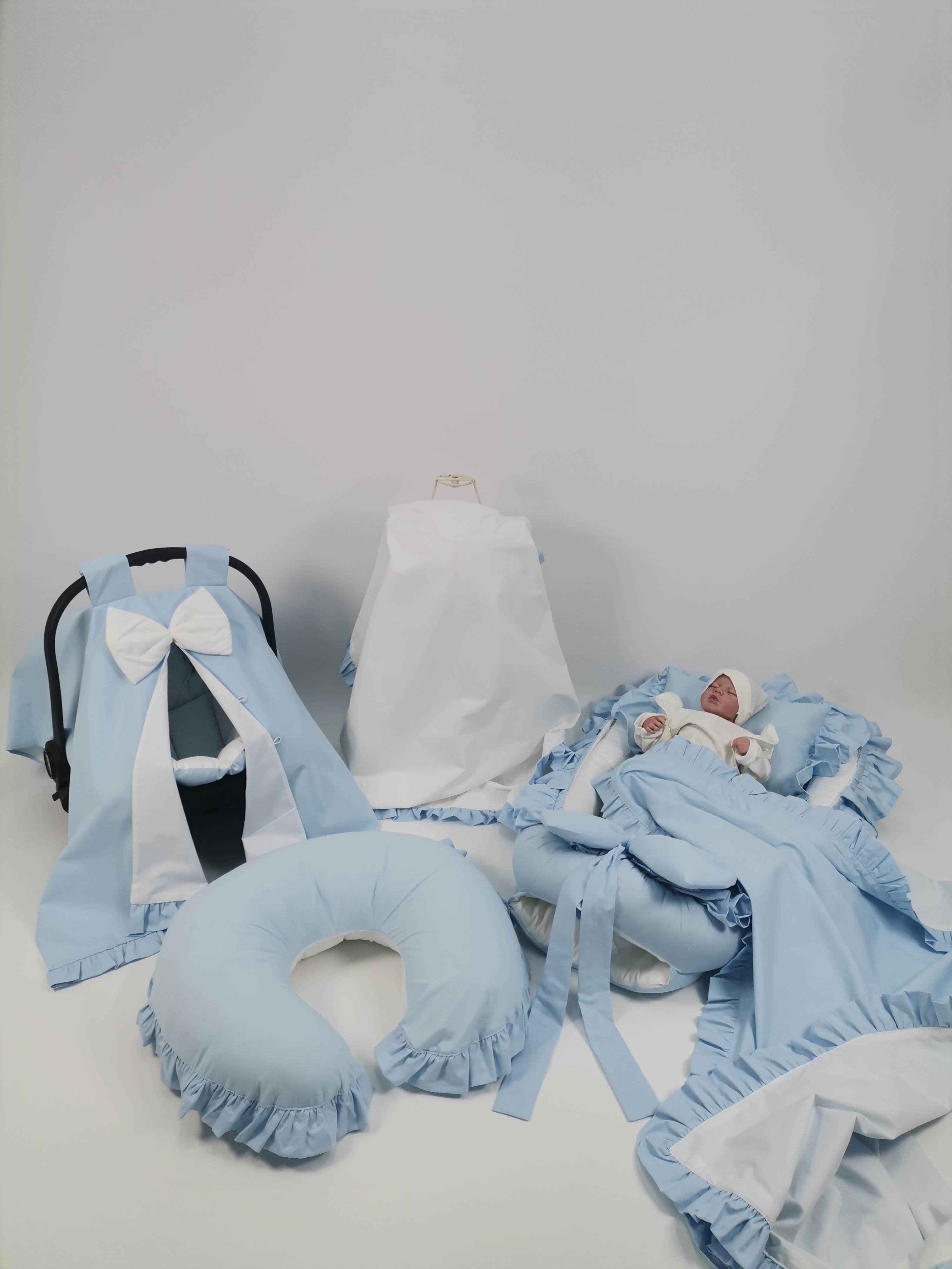 Babynest 8'li fırfırlı set mavi - beyaz poplin
