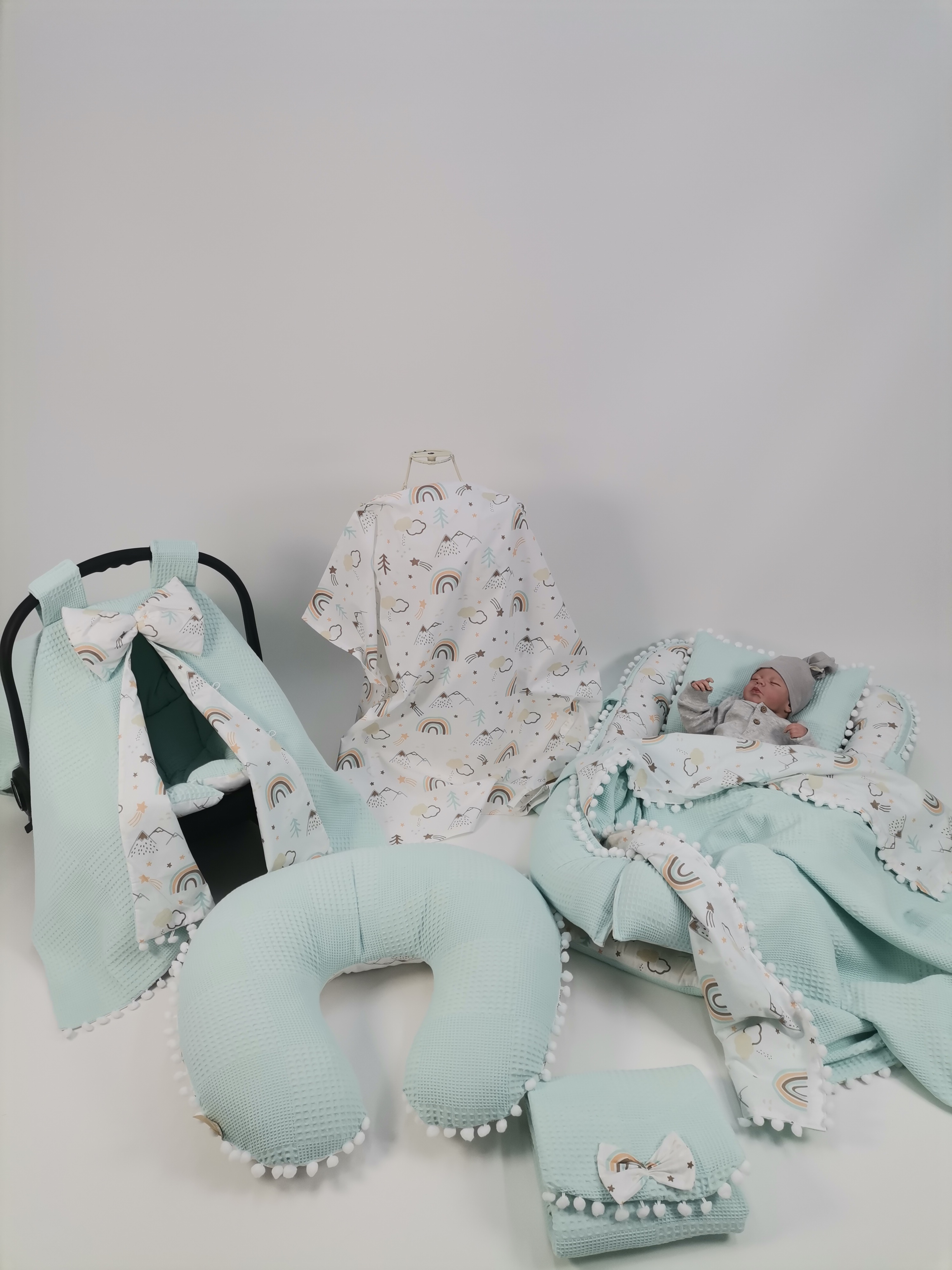 Babynest 8'li set açık yeşil waffle pike - dağlı gökkuşaklı poplin