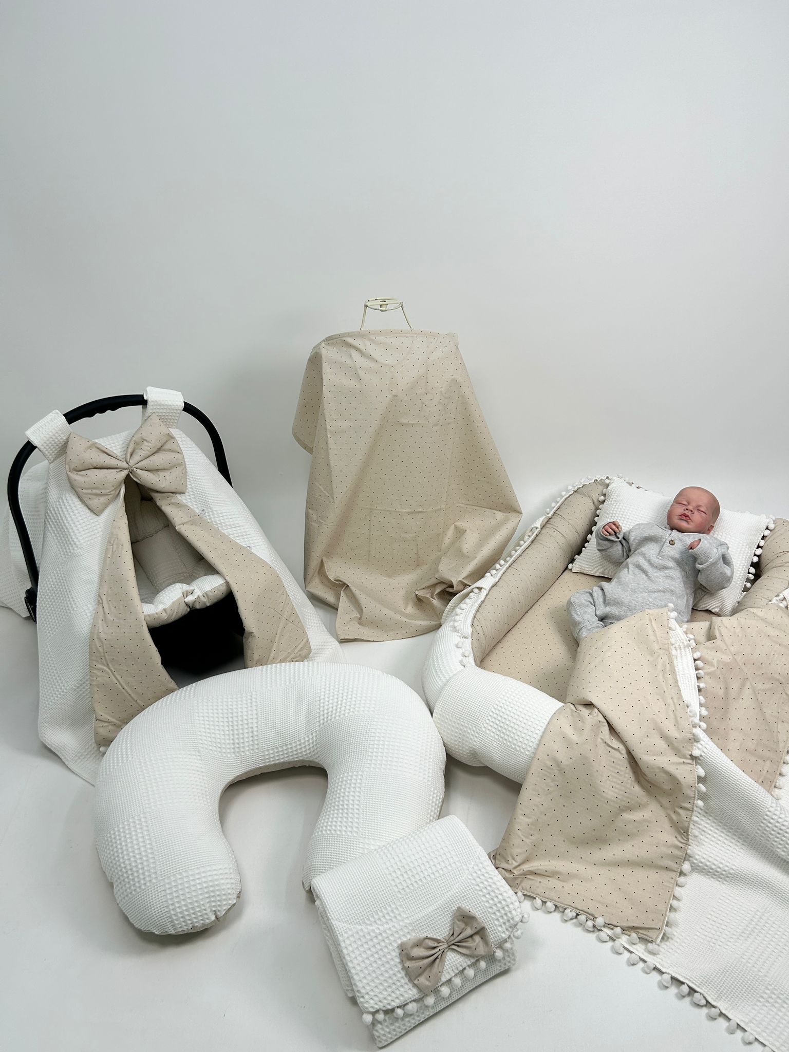 Babynest 8'li set krem waffle pike - bej zemin üstü kahve rengi puantiyeli
