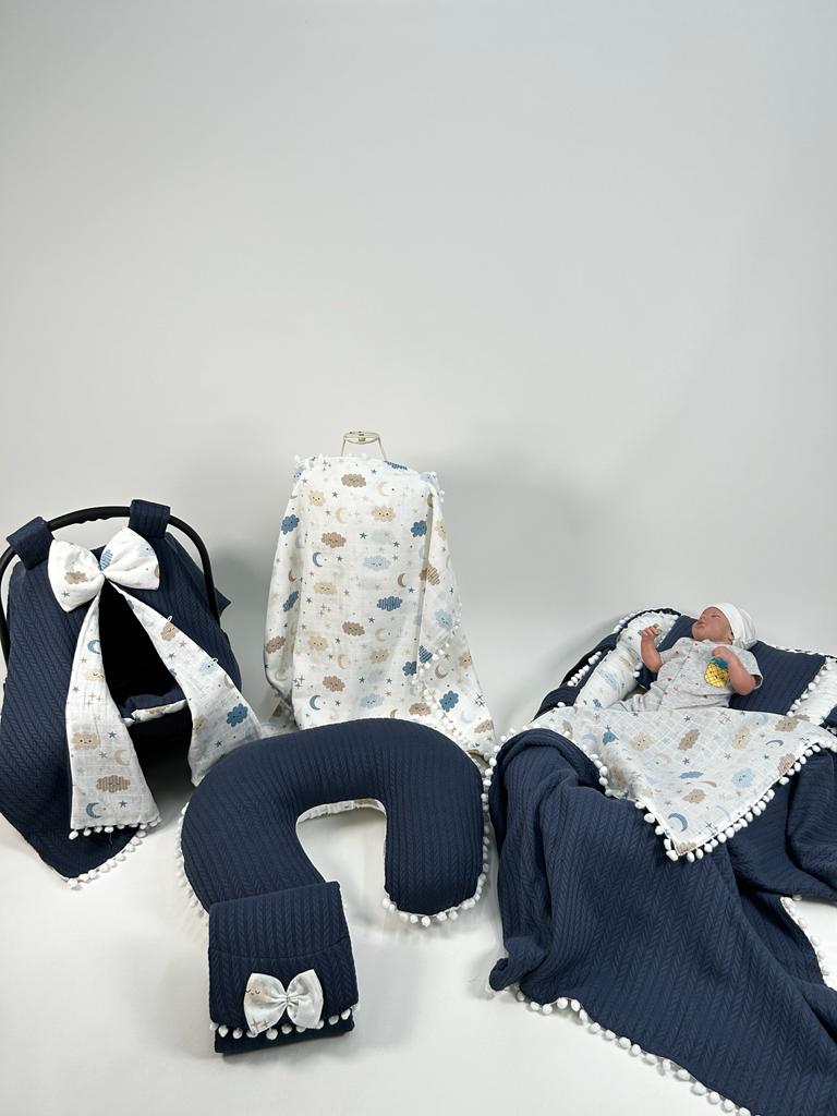 Babynest 8'li set lacivert örgü pike - mavi aylı bulutlu müslin