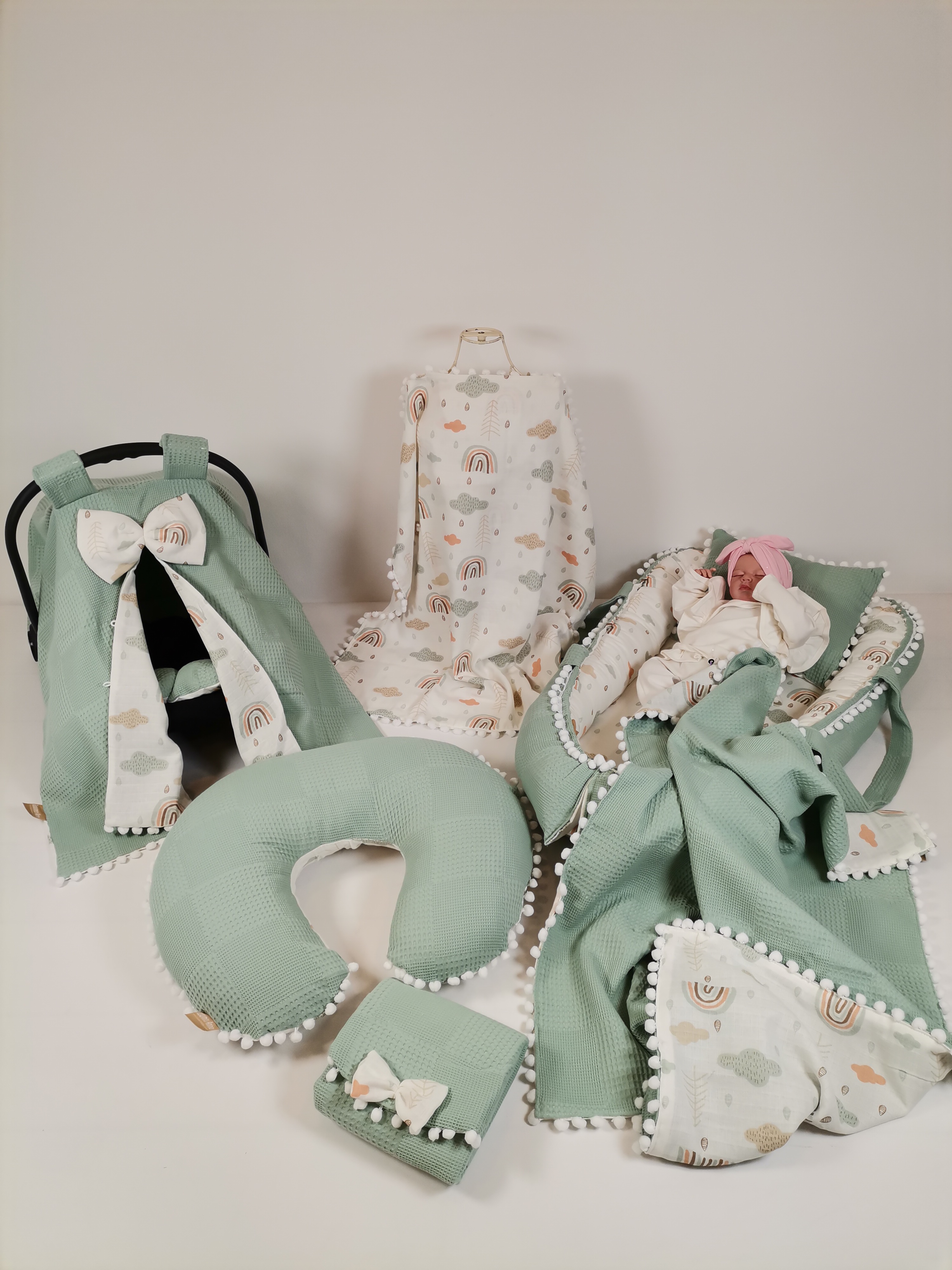 Babynest 8'li set yeşil waffle pike - gökkuşaklı müslin