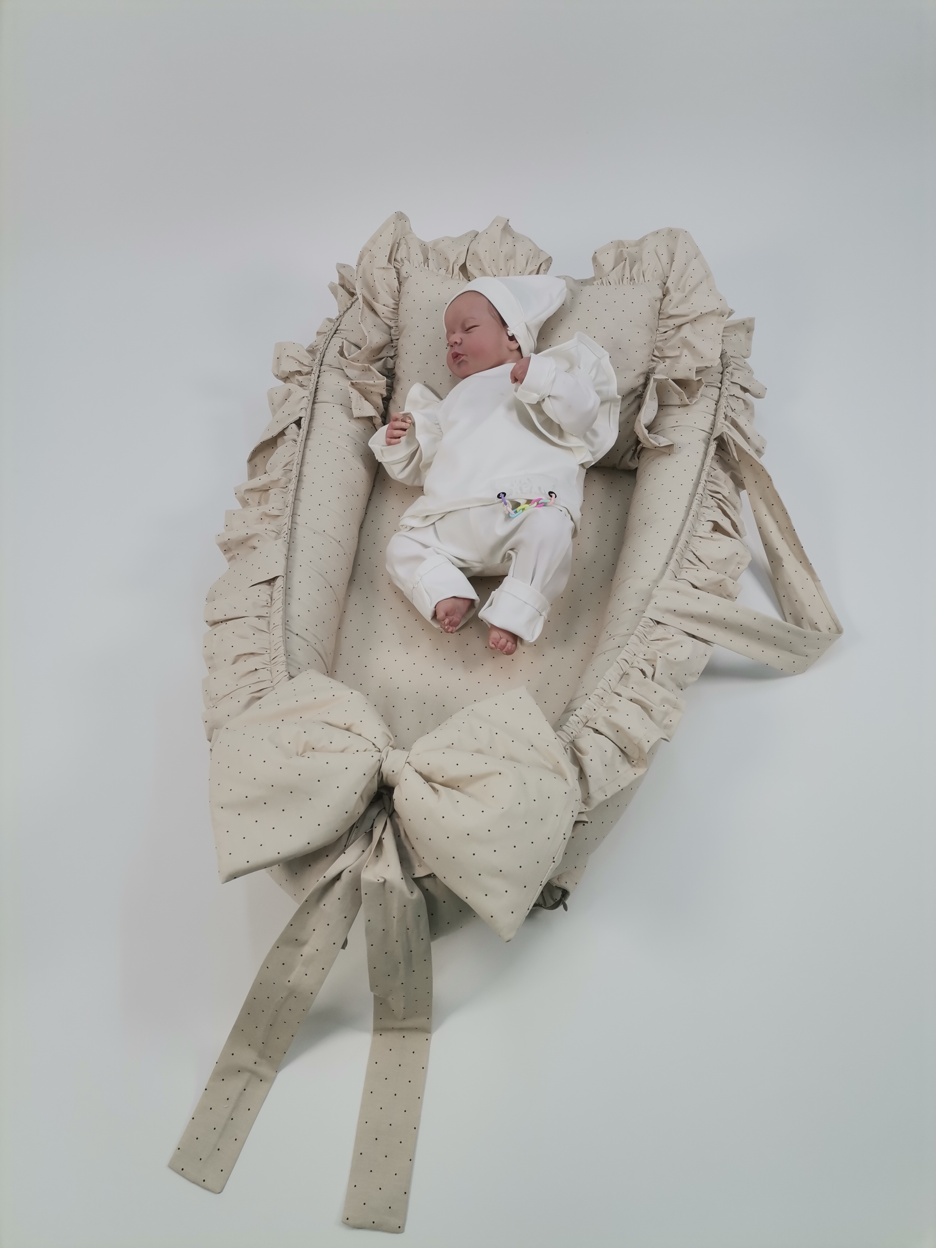 Babynest Fırfırlı bej zemin üstü kahve rengi puantiyeli poplin