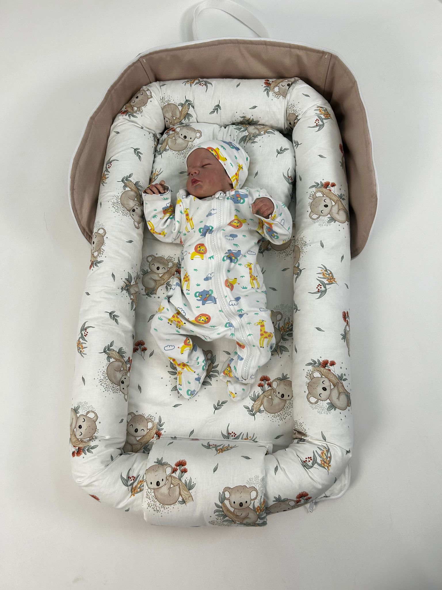 Çantalı babynest bej panama keten  - koala desenli poplin