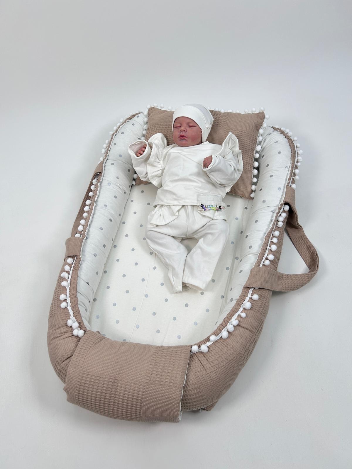 Babynest bej waffle pike - gümüş puantiyeli poplin