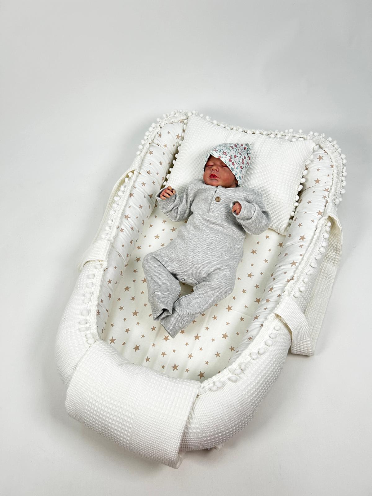 Babynest beyaz waffle pike - beyaz üstü bej yıldızlı poplin
