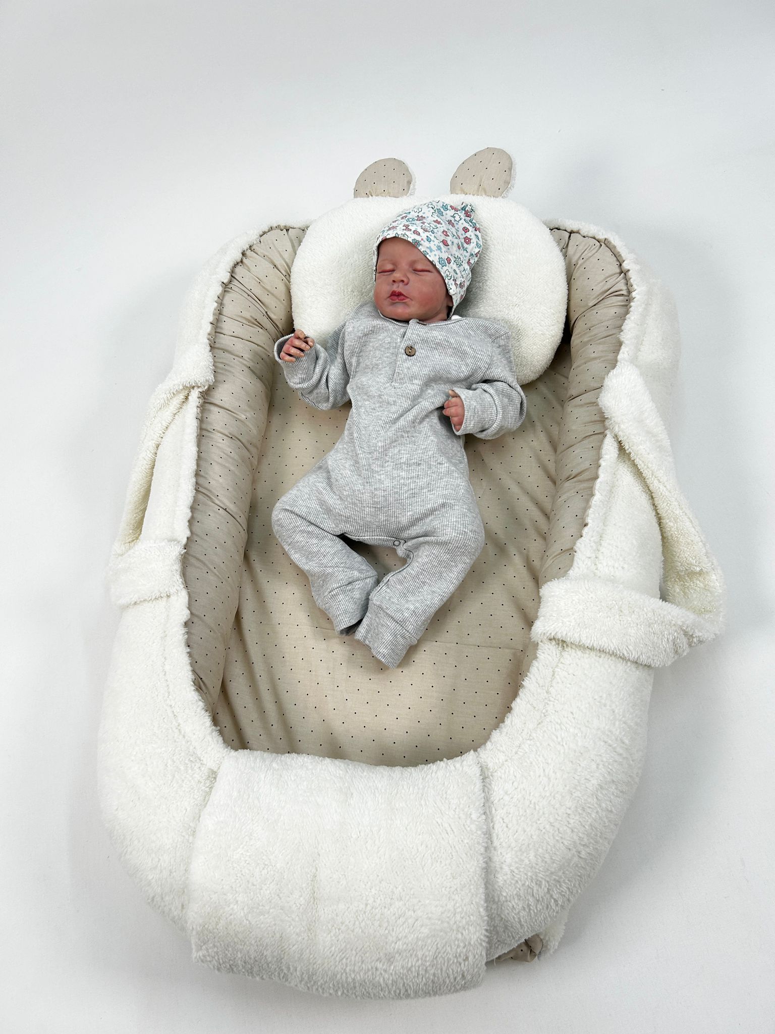 Babynest krem welsoft - krem zemin üstü kahve rengi puantiyeli poplin