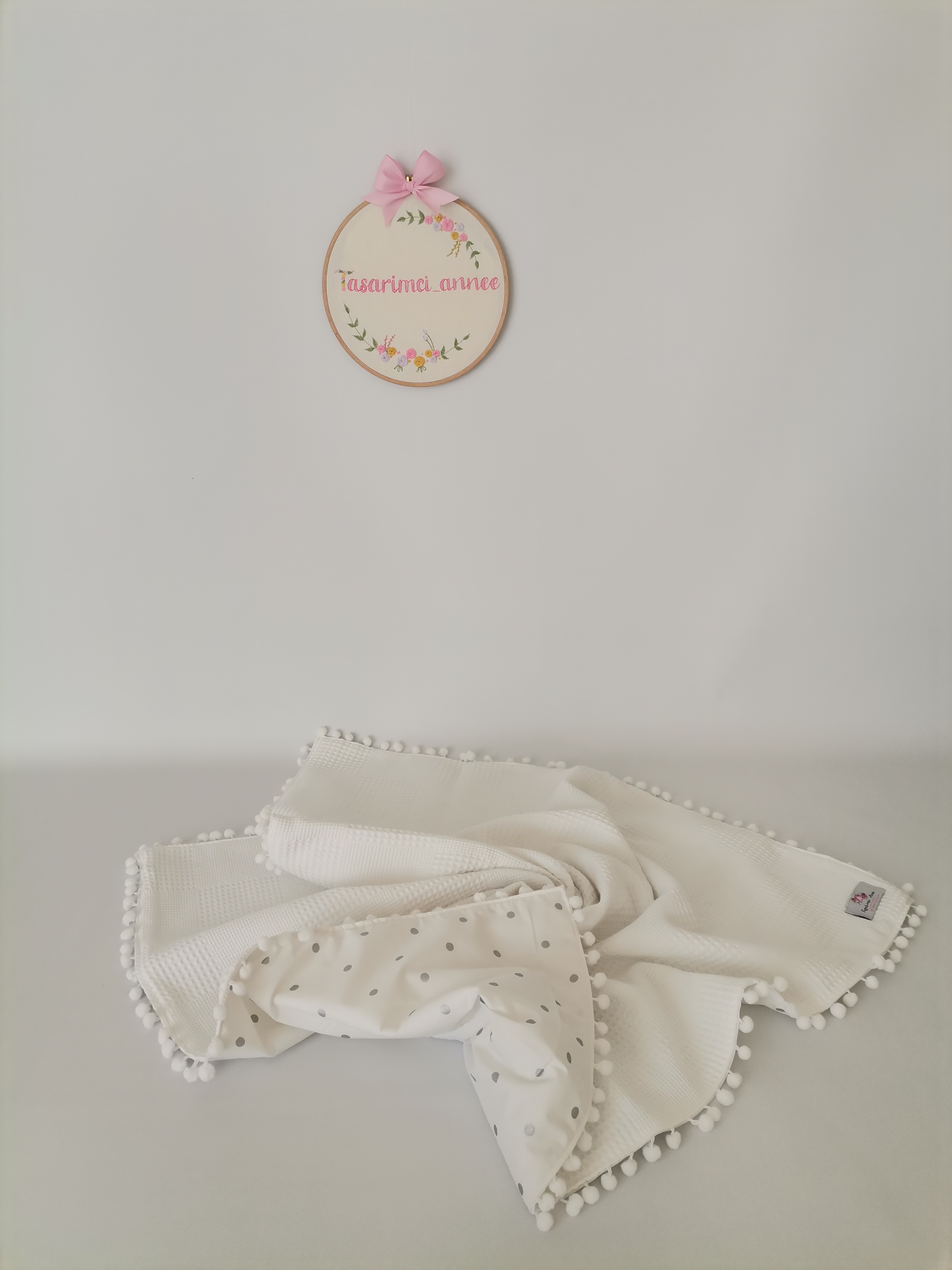 Battaniye beyaz waffle pike - gümüş puantiyeli poplin