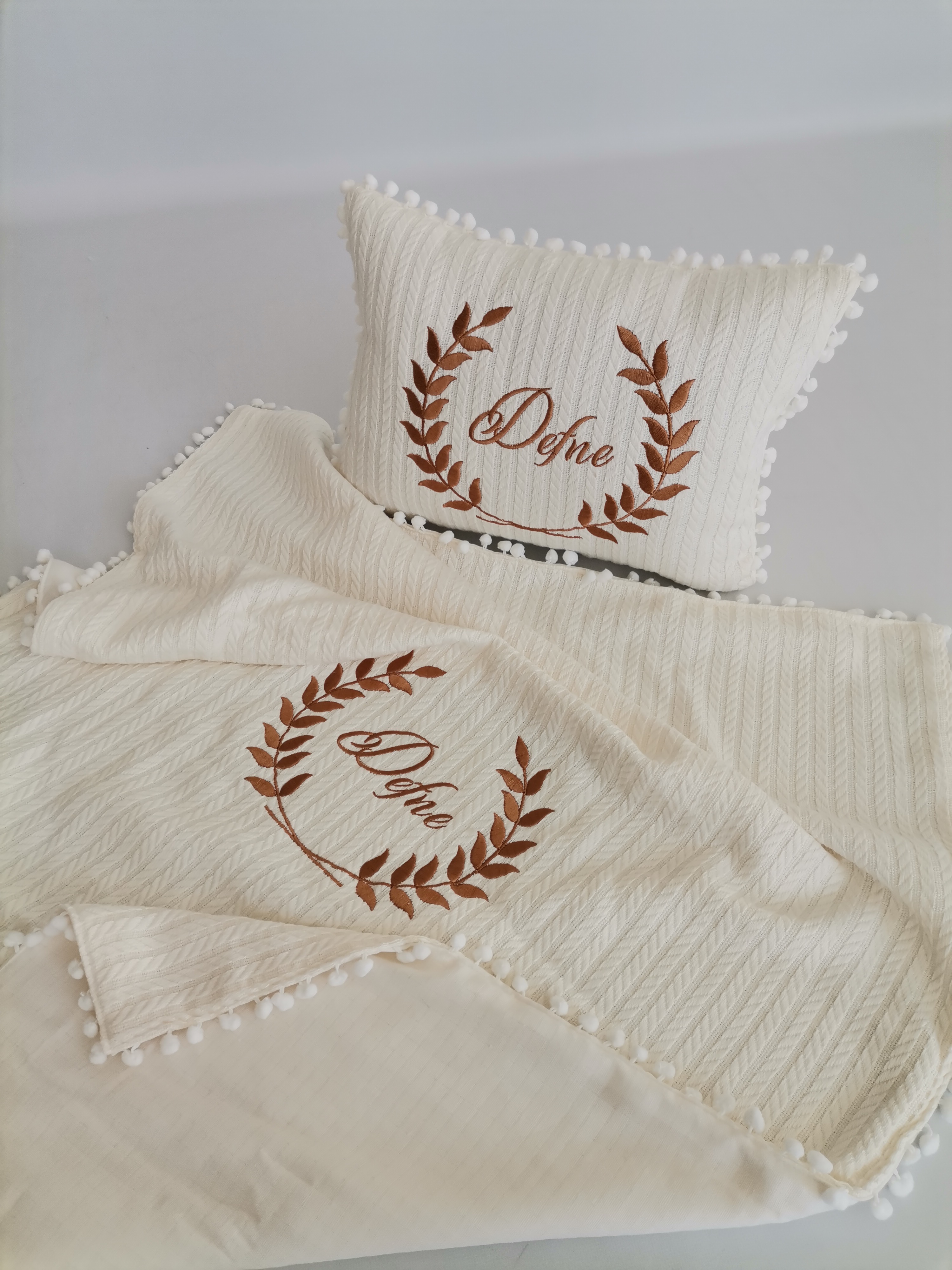 Krem örgü pike - krem poplin battaniye yastık 2