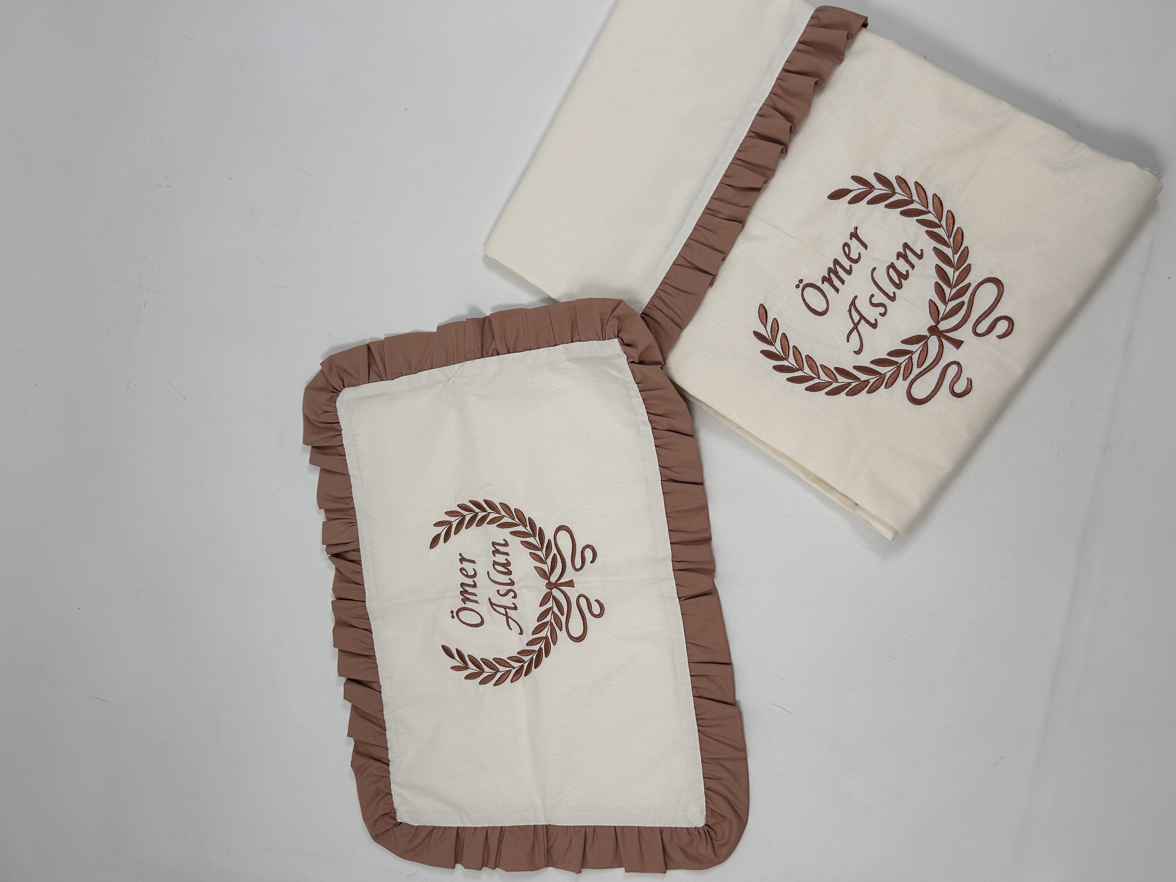 Nevresim takımı kahverengi fırfırlı poplin - krem poplin 2