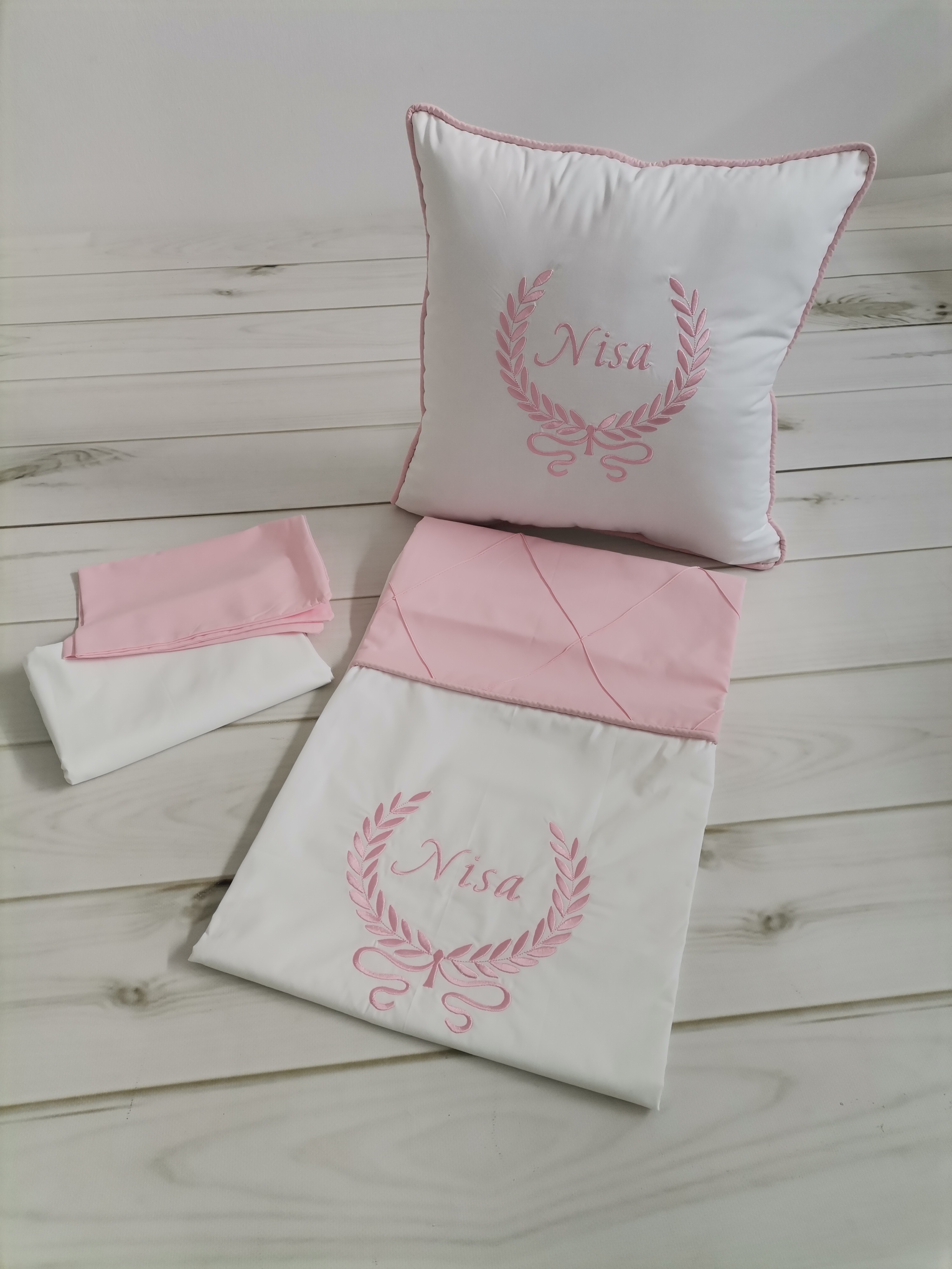 Nevresim takımı nakış işlemeli nervürlü v29 pembe - beyaz poplin