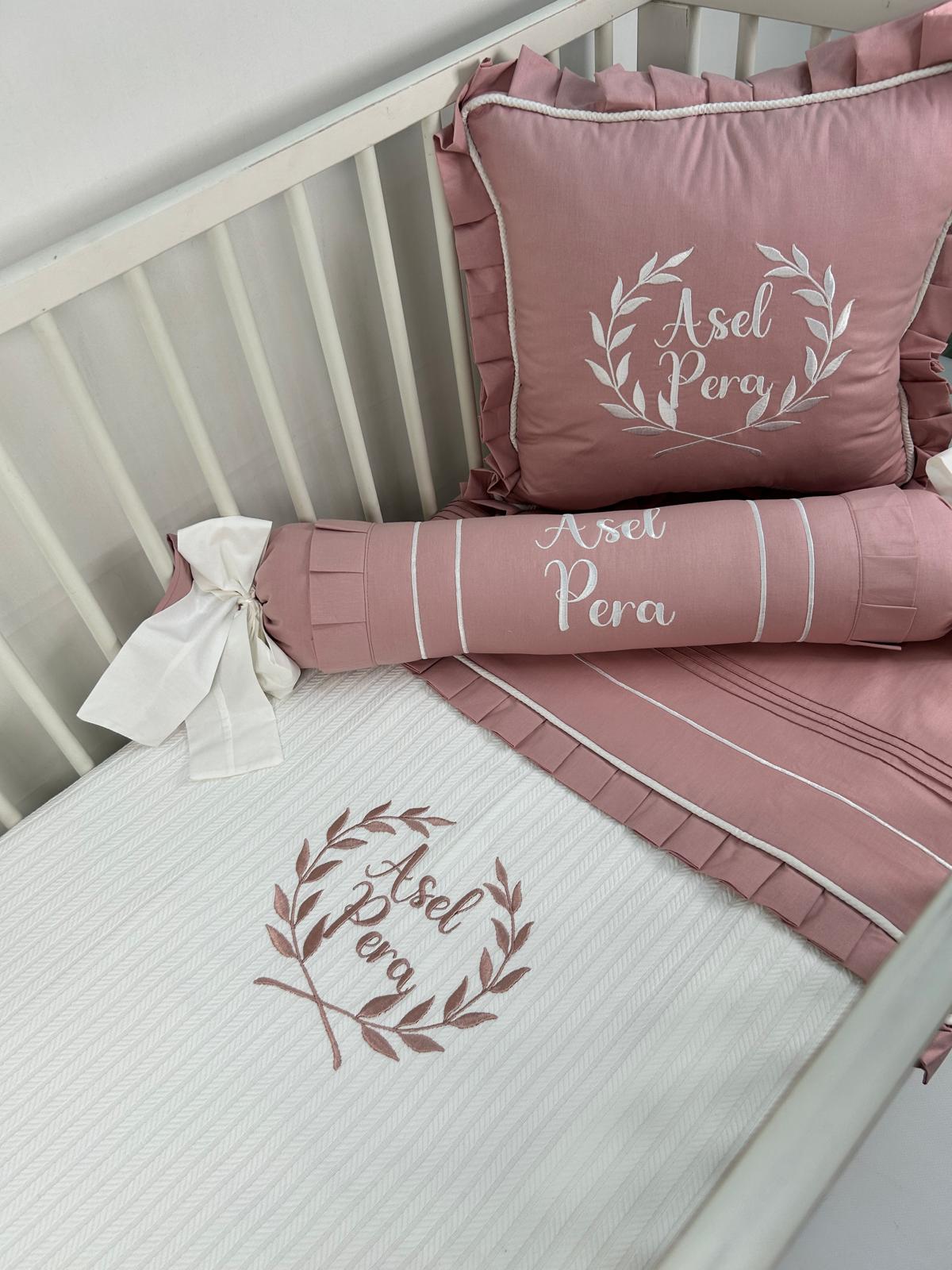 Pike takımı 5 parça beyaz örgü pike - gül kurusu poplin