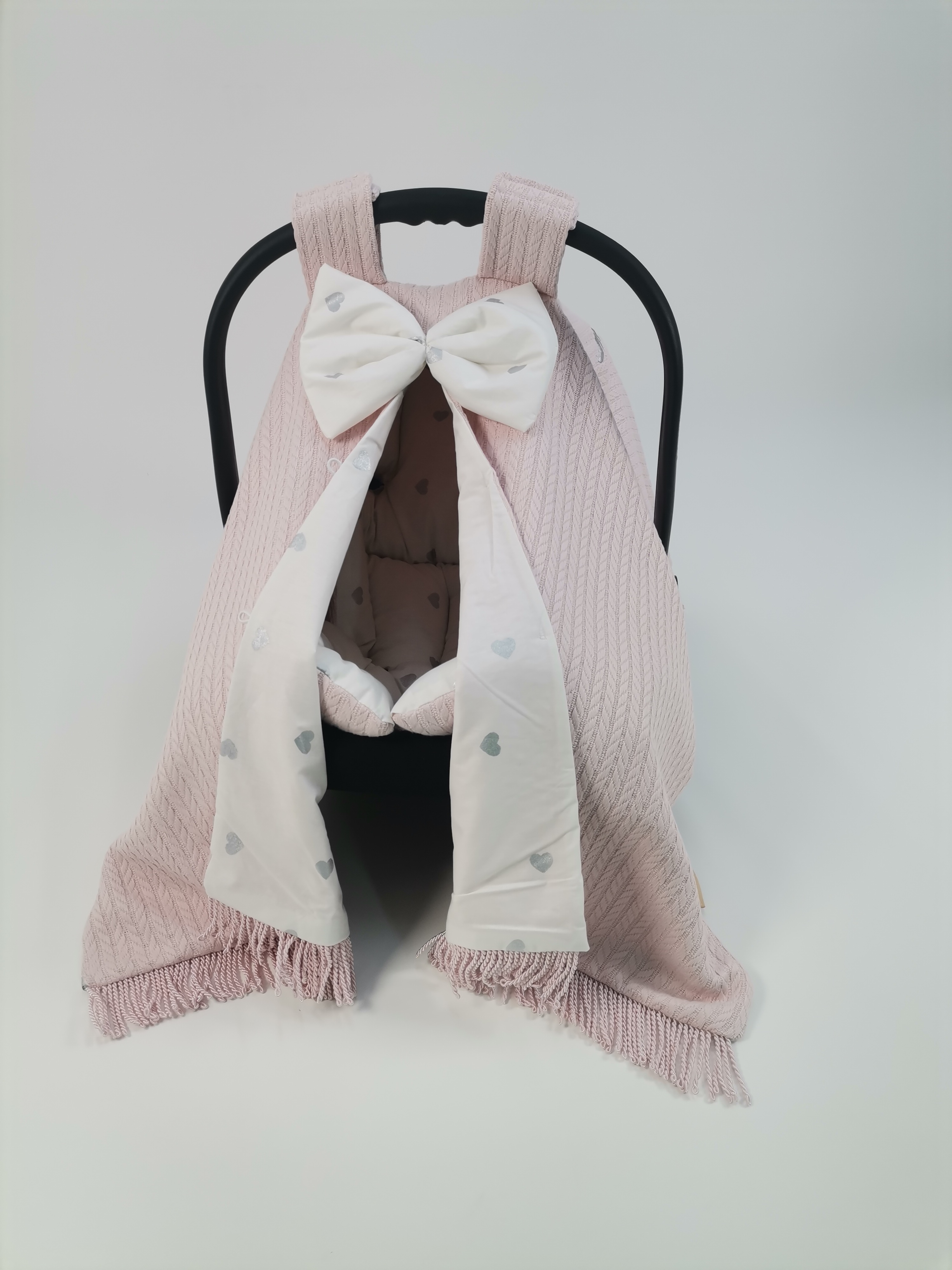 Puset örtüsü pembe püsküllü pudra örgü pike - gümüş kalpli poplin