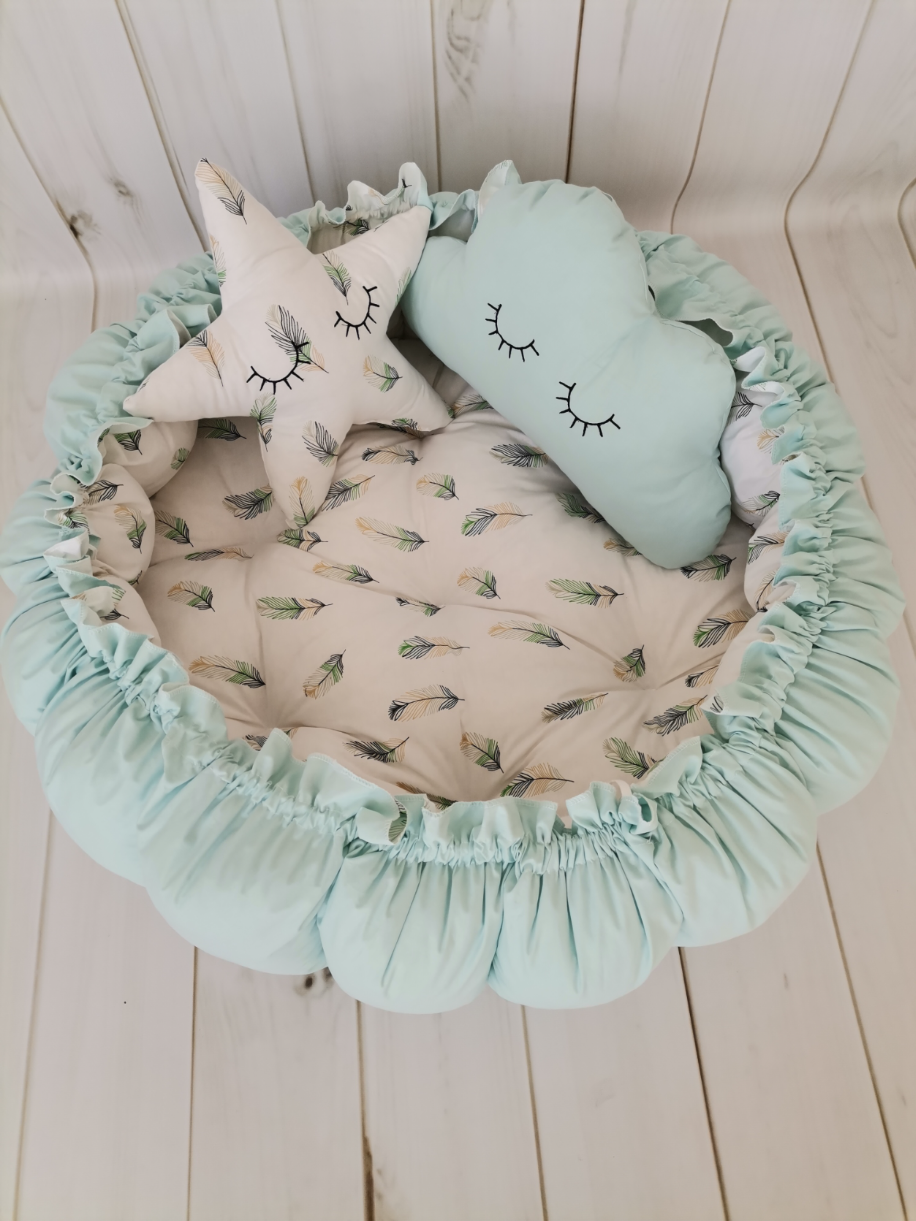 Yuvarlak babynest su yeşili ve beyaz poplin