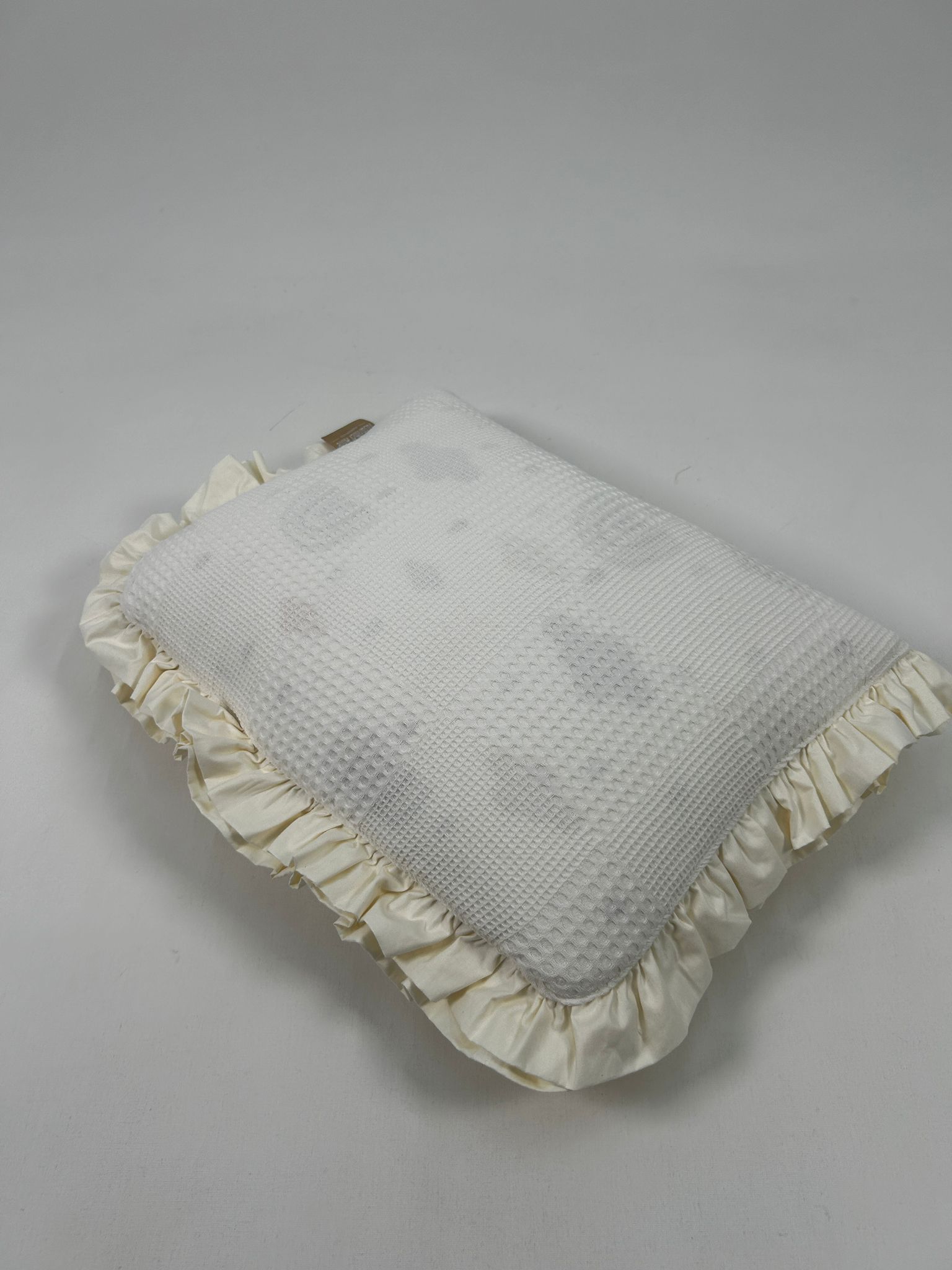 Sürpriz yastık krem waffle pike - gökkuşaklı poplin
