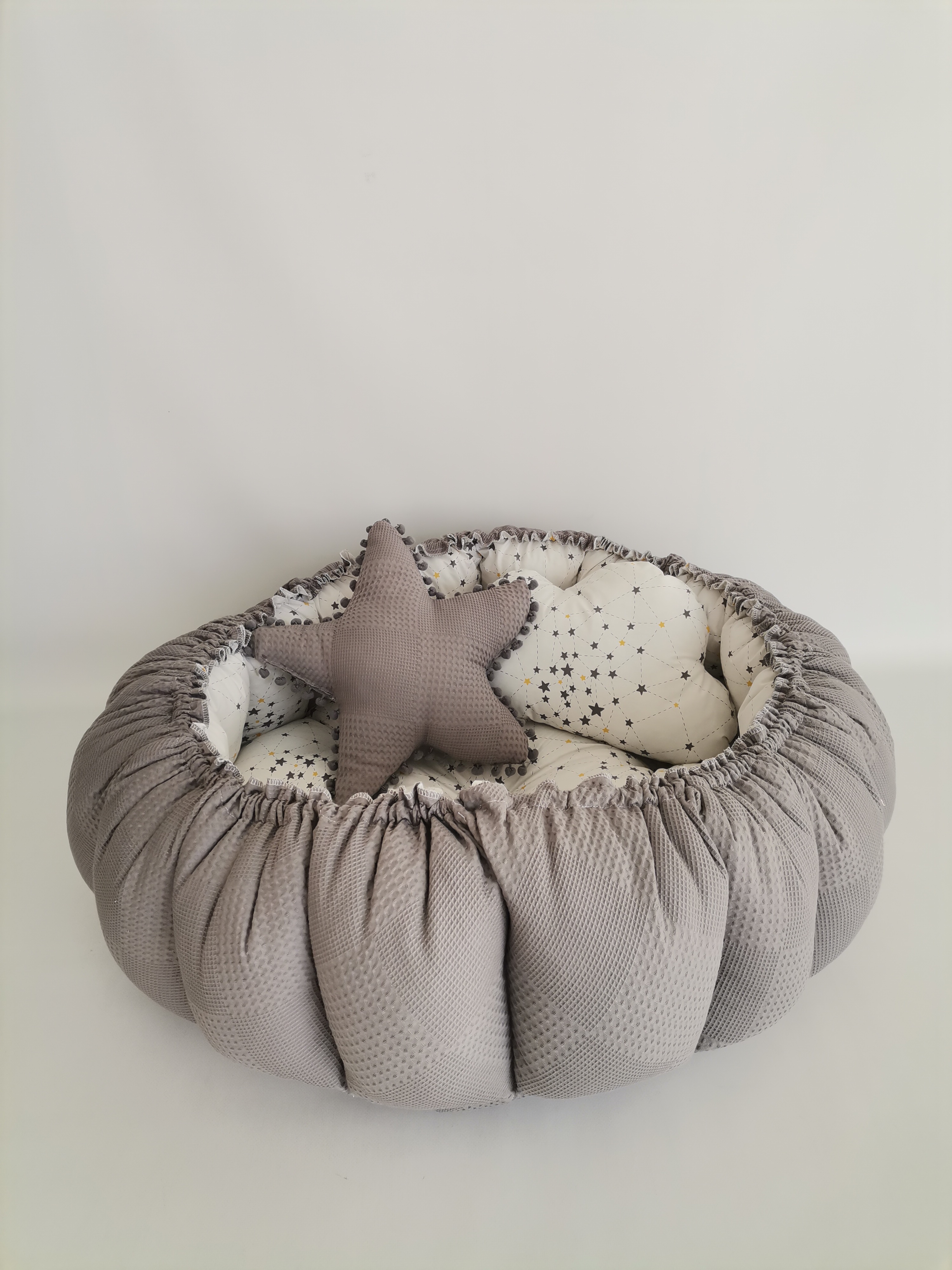 Yuvarlak babynest koyu gri waffle pike - gri beyaz samanyolu yıldızlı poplin