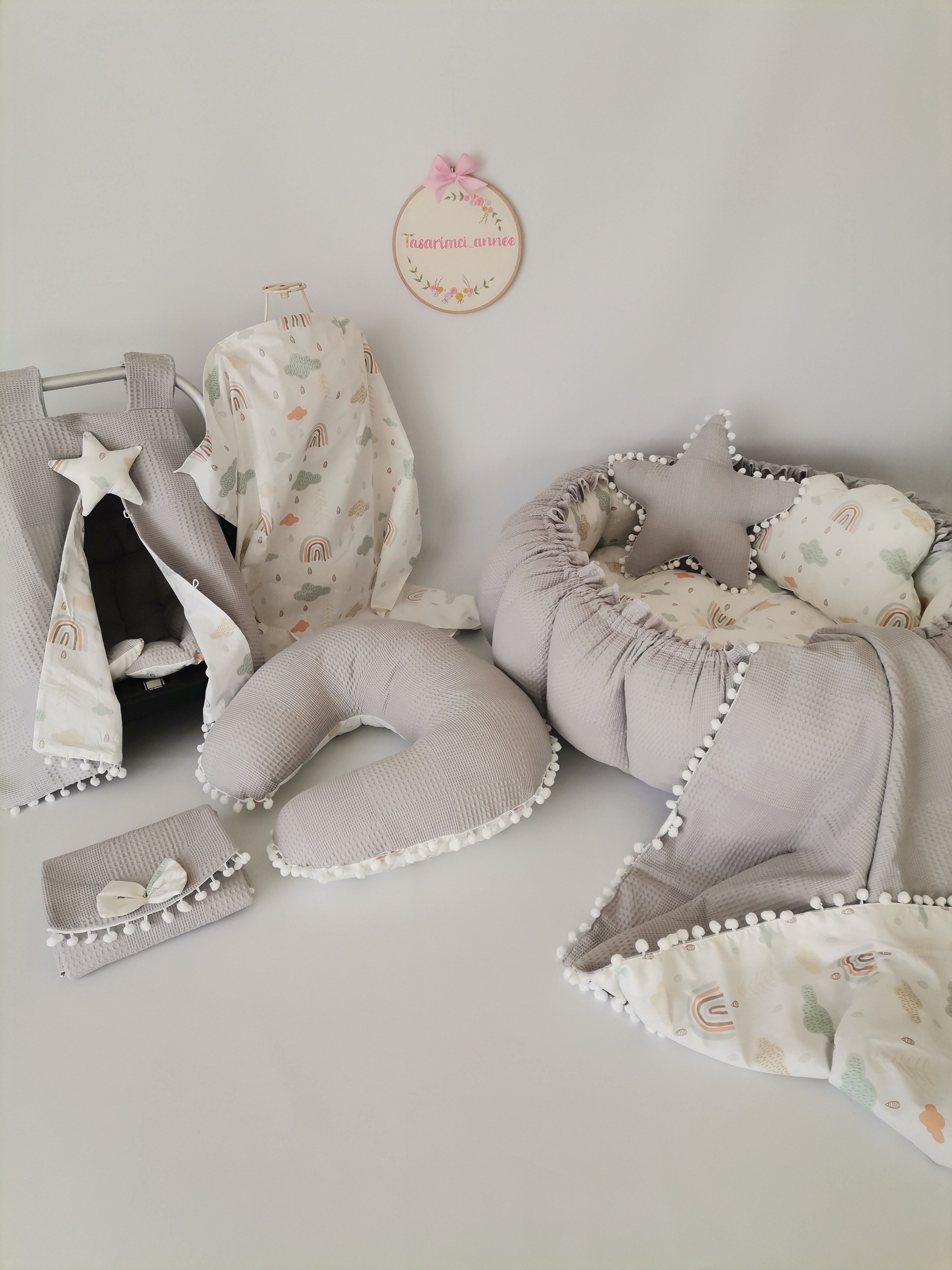 Yuvarlak babynest 9'lu set gri waffle pike - gökkuşaklı poplin