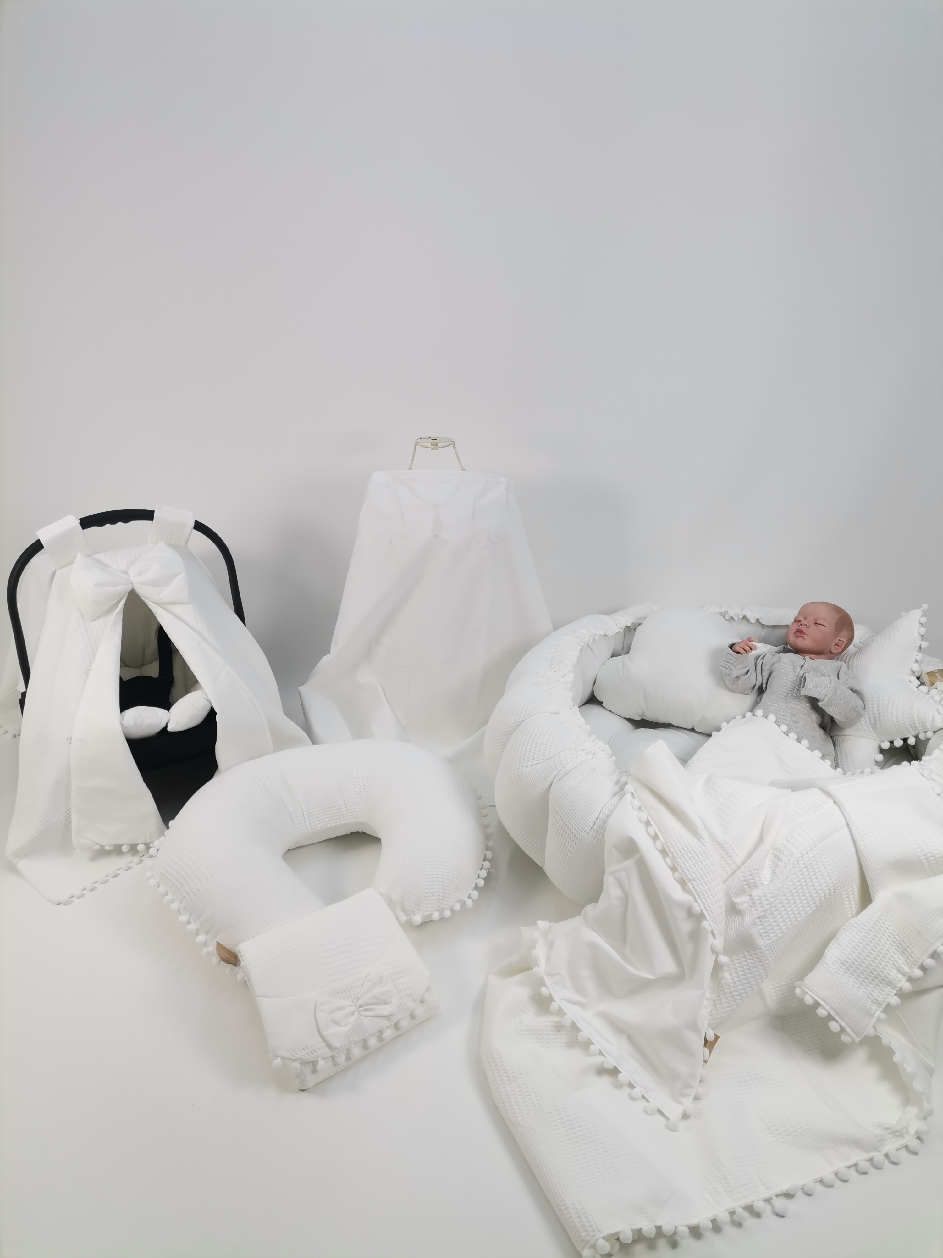 Yuvarlak babynest 9'lu set beyaz waffle pike - beyaz poplin