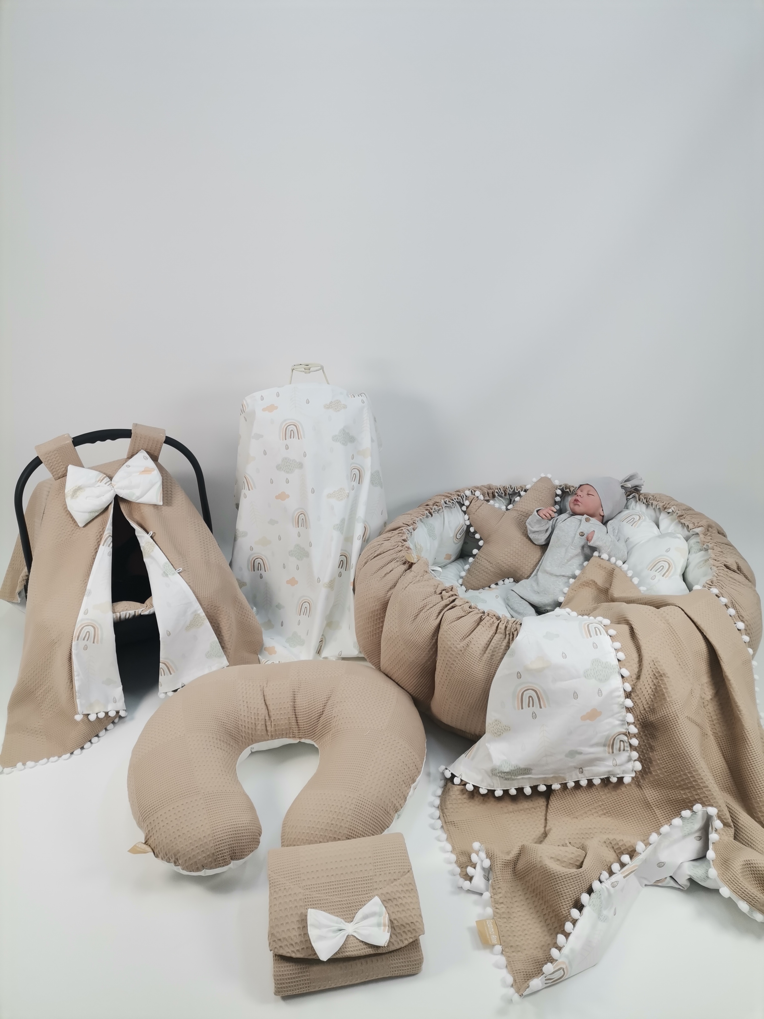 Yuvarlak babynest 9'lu set bej waffle pike - gökkuşaklı poplin