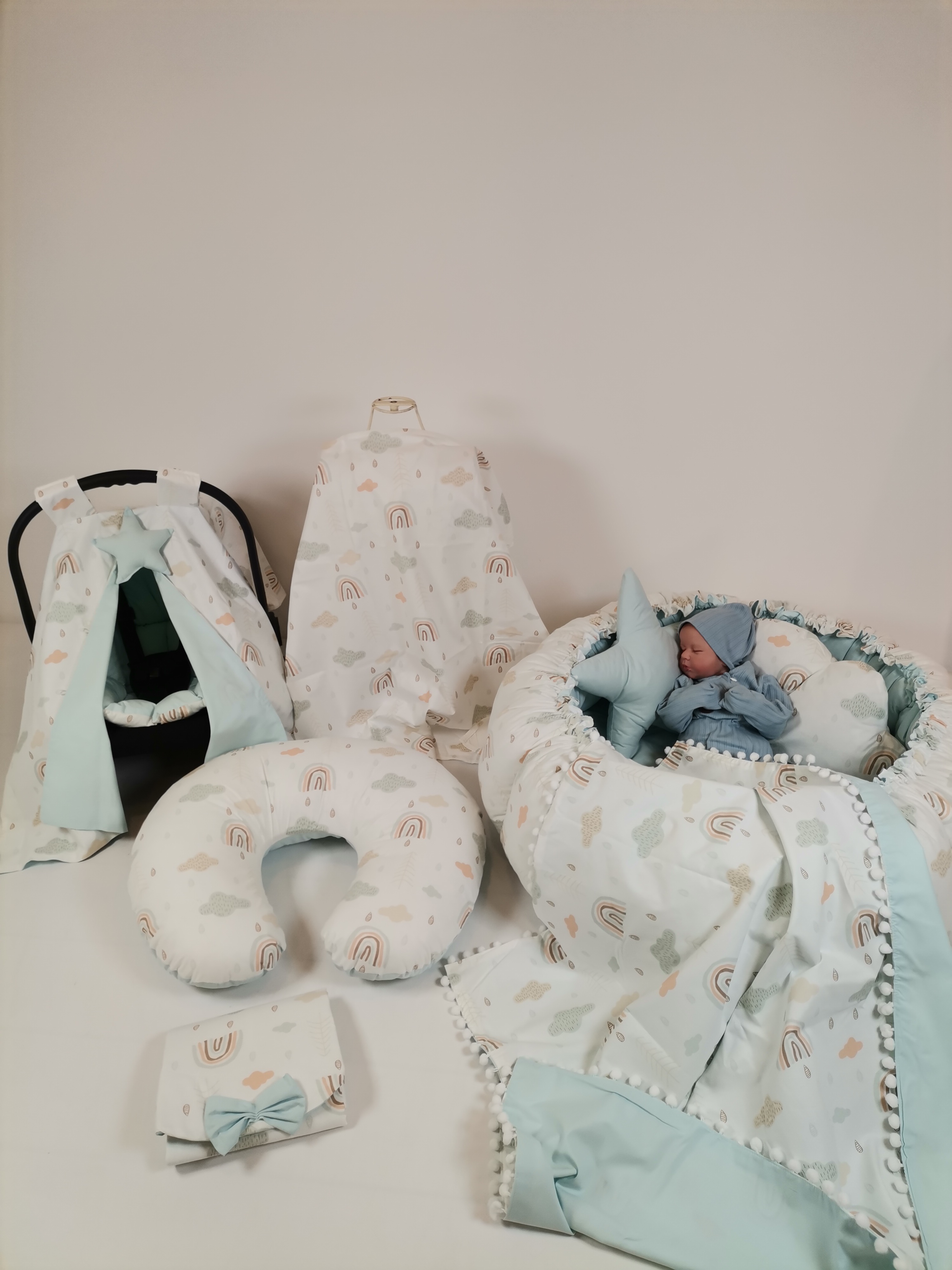 Yuvarlak babynest 9'lu set gökkuşaklı - yeşil poplin