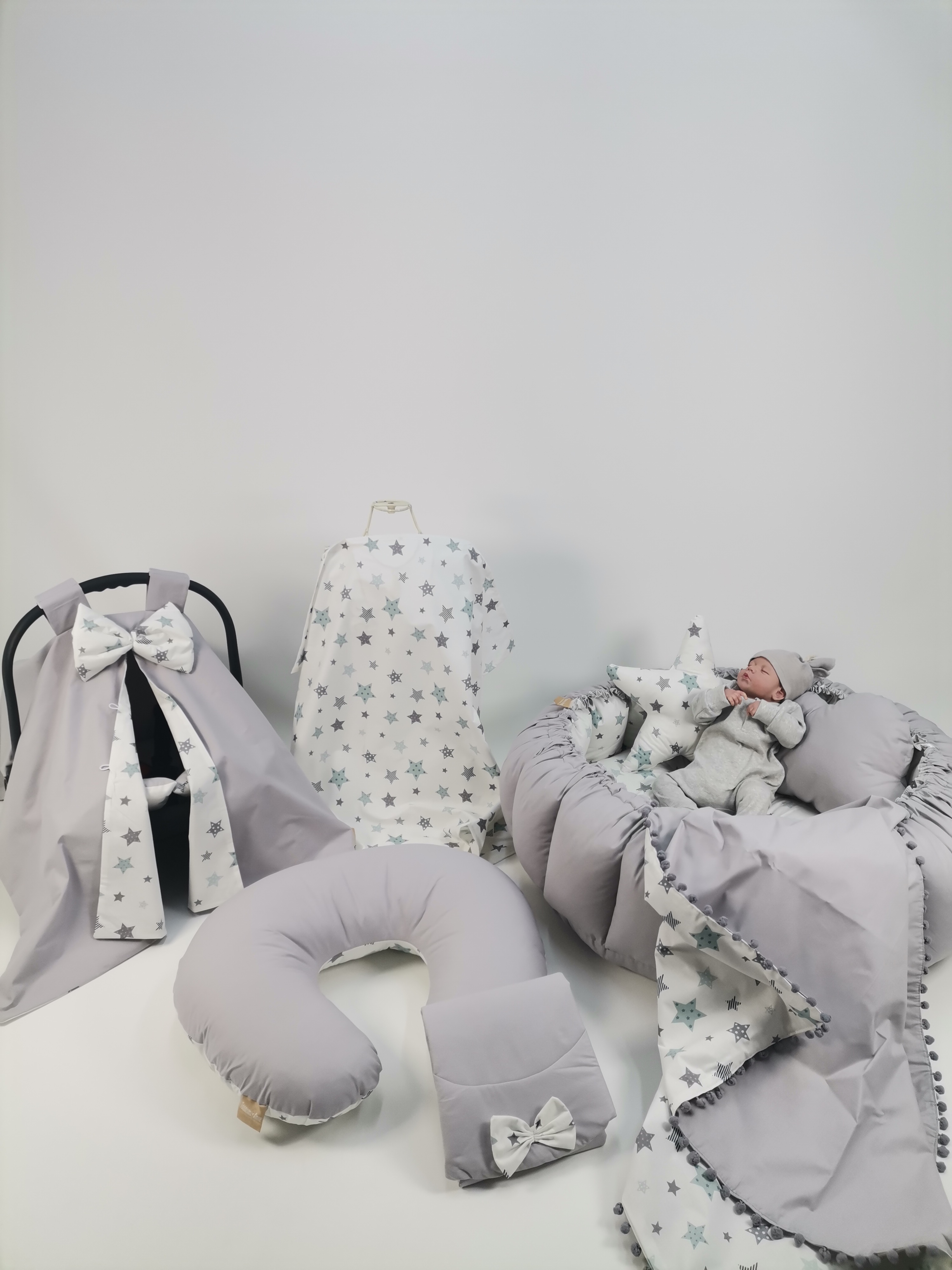 Yuvarlak babynest 9'lu set gri poplin - yeşil gri yıldızlı poplin