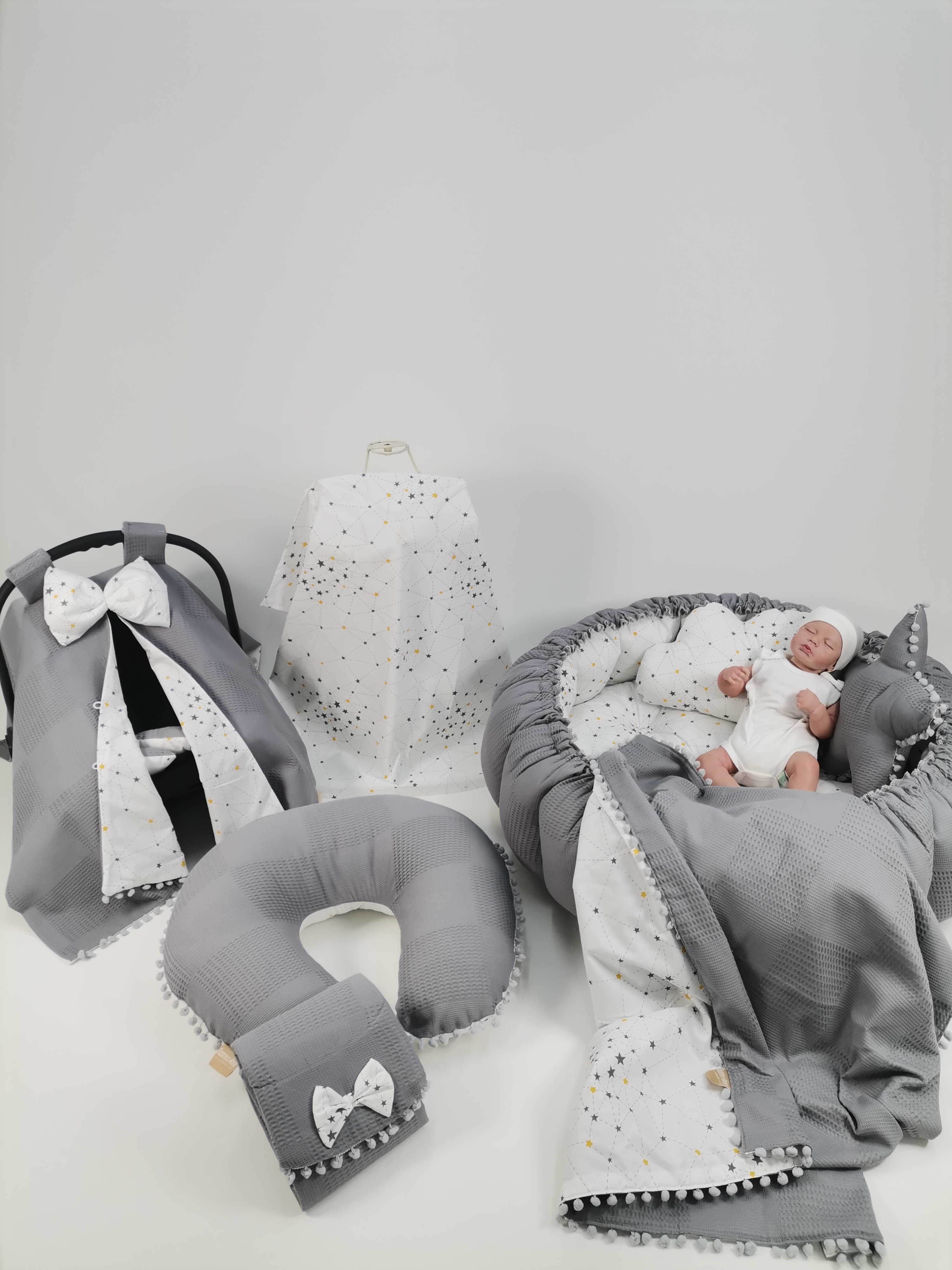 Yuvarlak babynest 9'lu set koyu gri waffle pike - gri samanyolu yıldızlı poplin