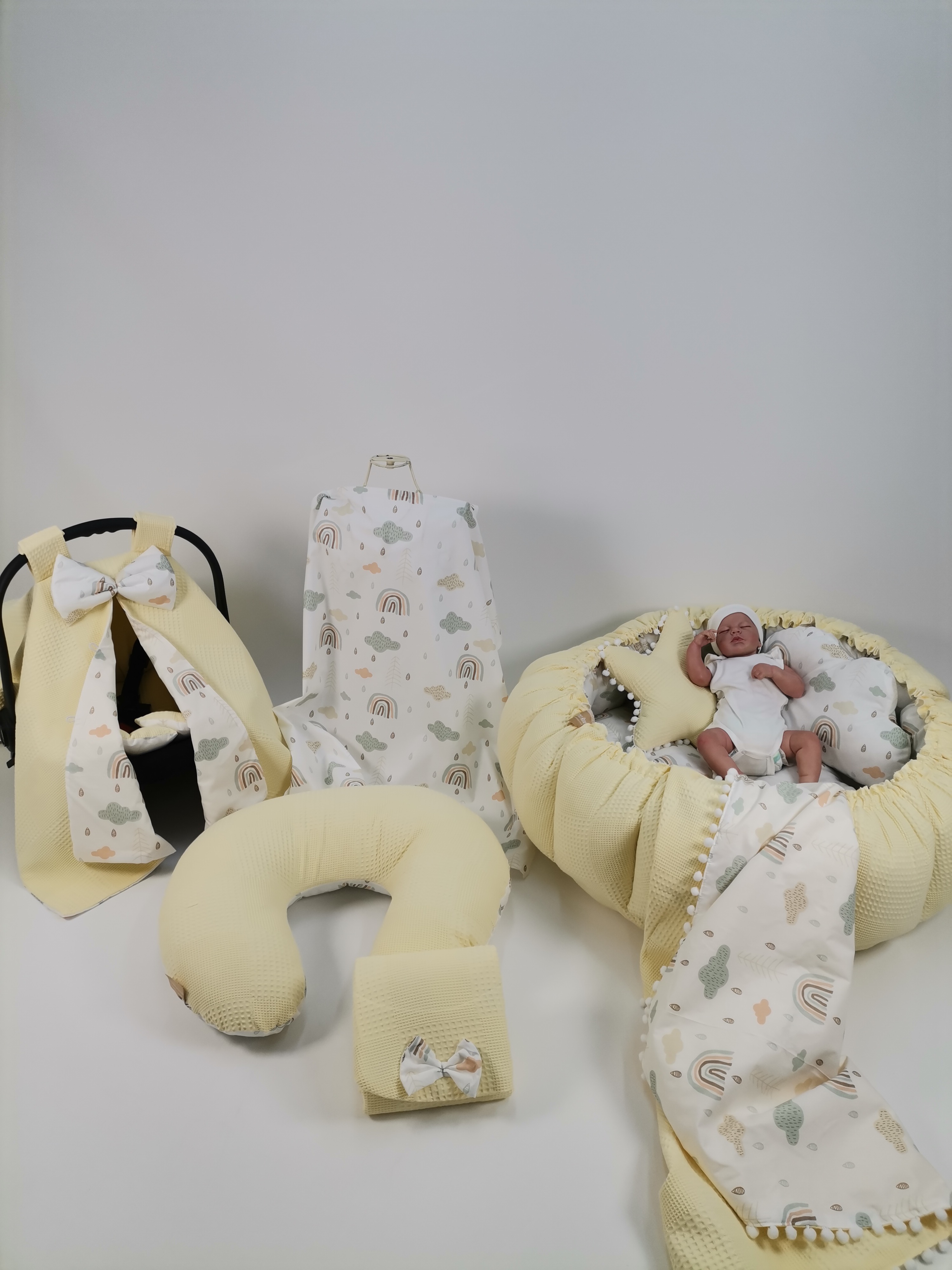 Yuvarlak babynest 9'lu set sarı waffle pike - gökkuşaklı poplin