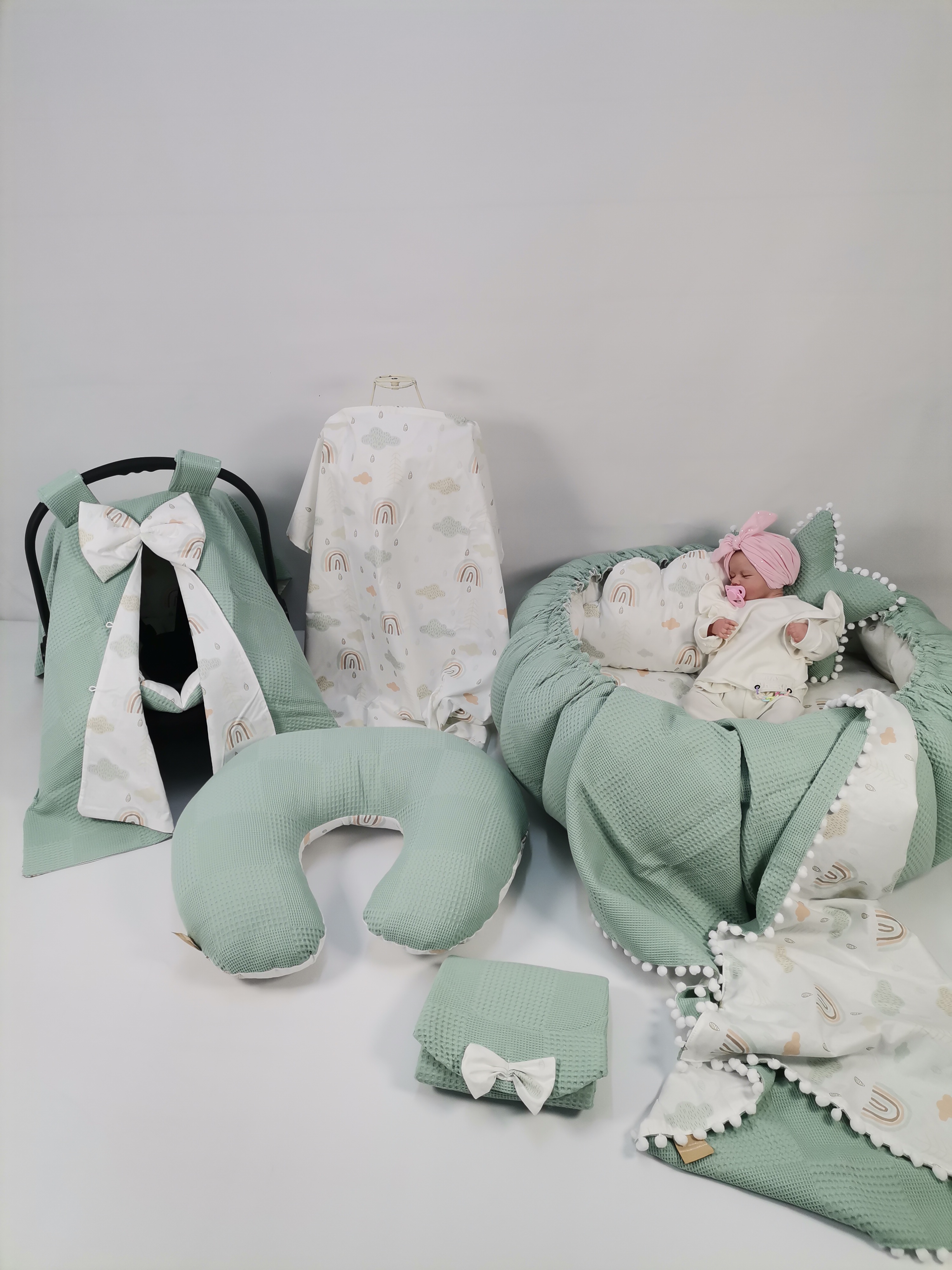 Yuvarlak babynest 9'lu set yeşil waffle pike - gökkuşaklı poplin