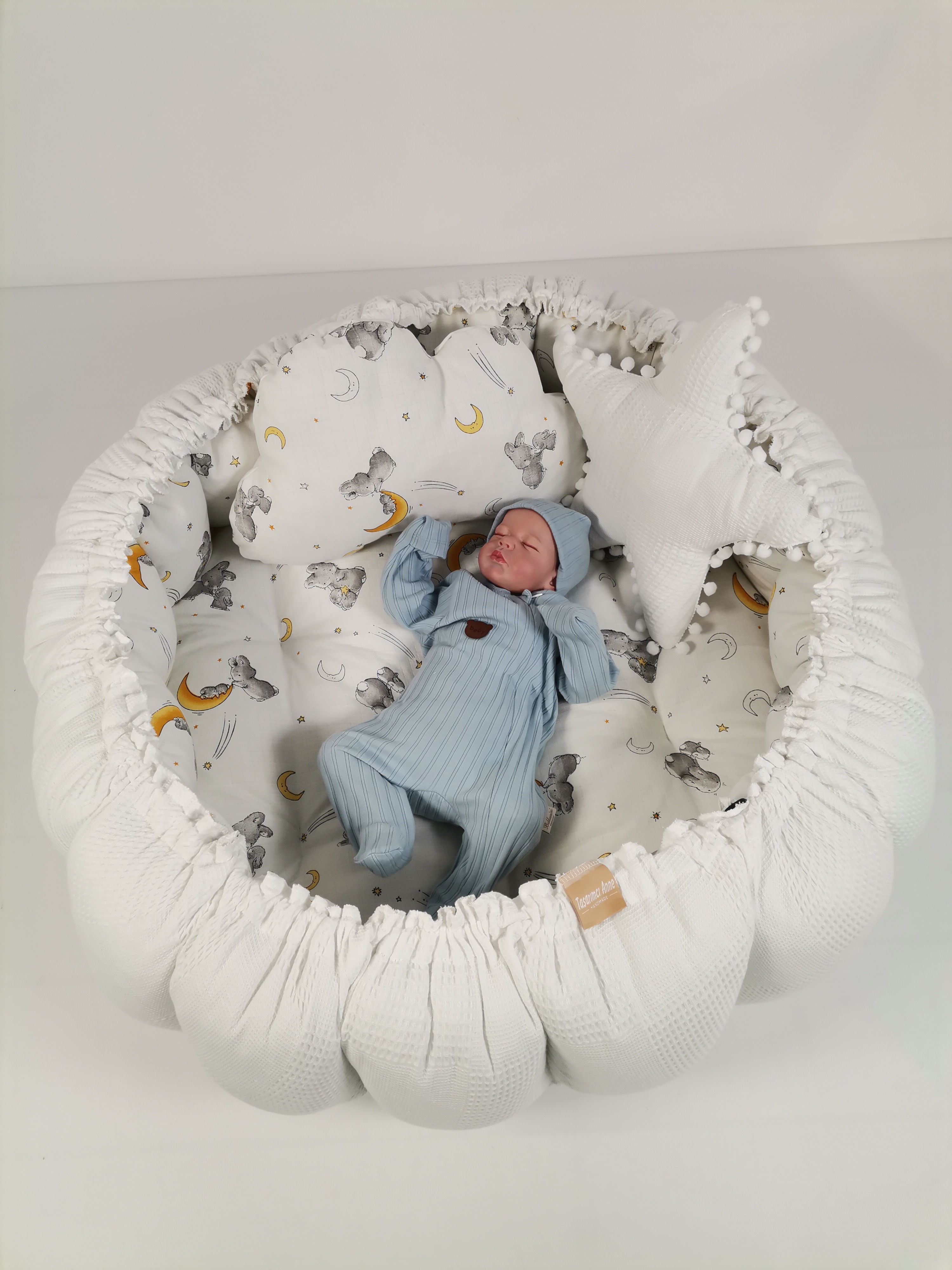 Yuvarlak babynest beyaz waffle pike - wella tavşanlı müslin