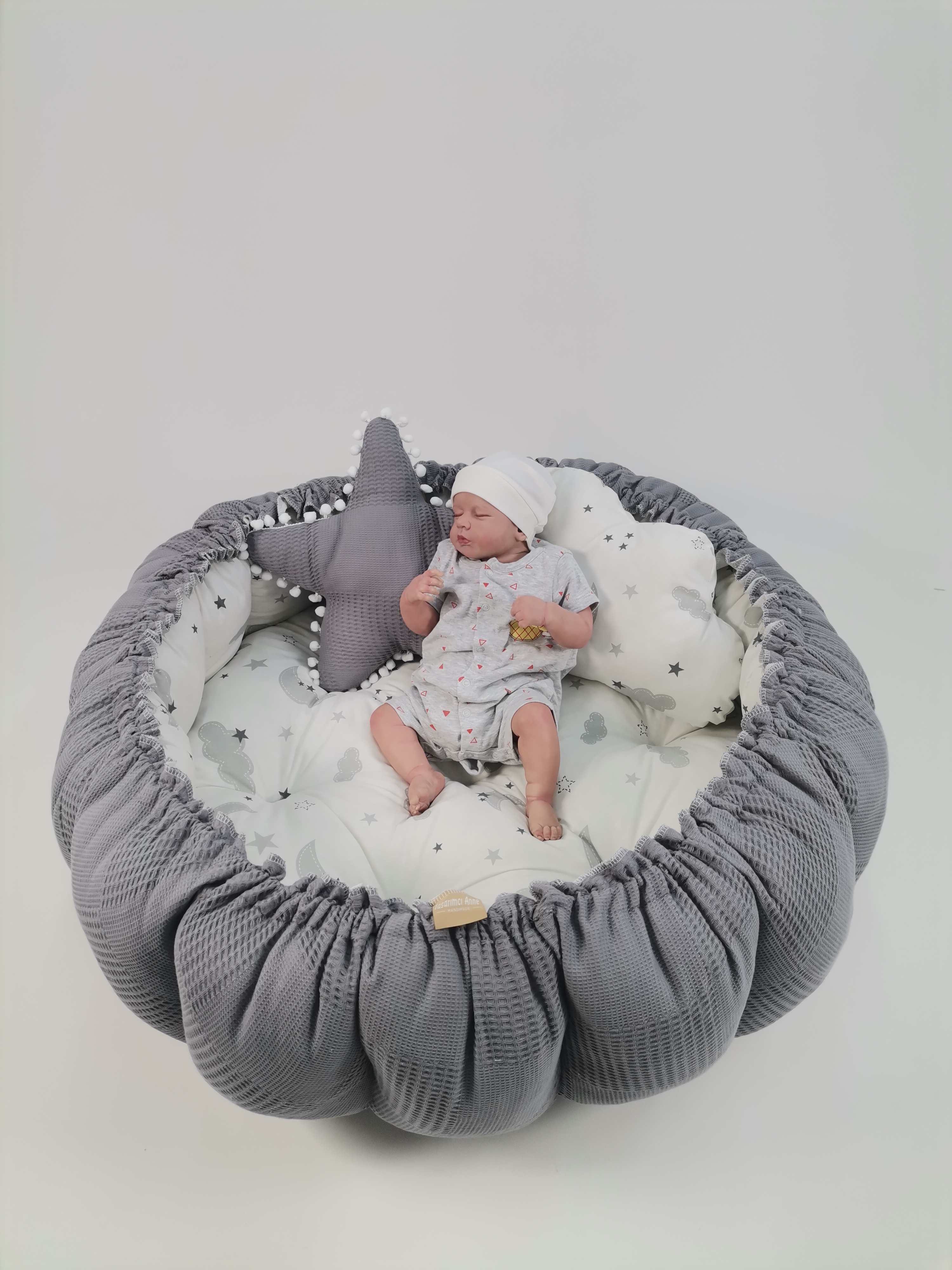 Yuvarlak babynest koyu gri waffle pike - gri aylı bulutlu poplin