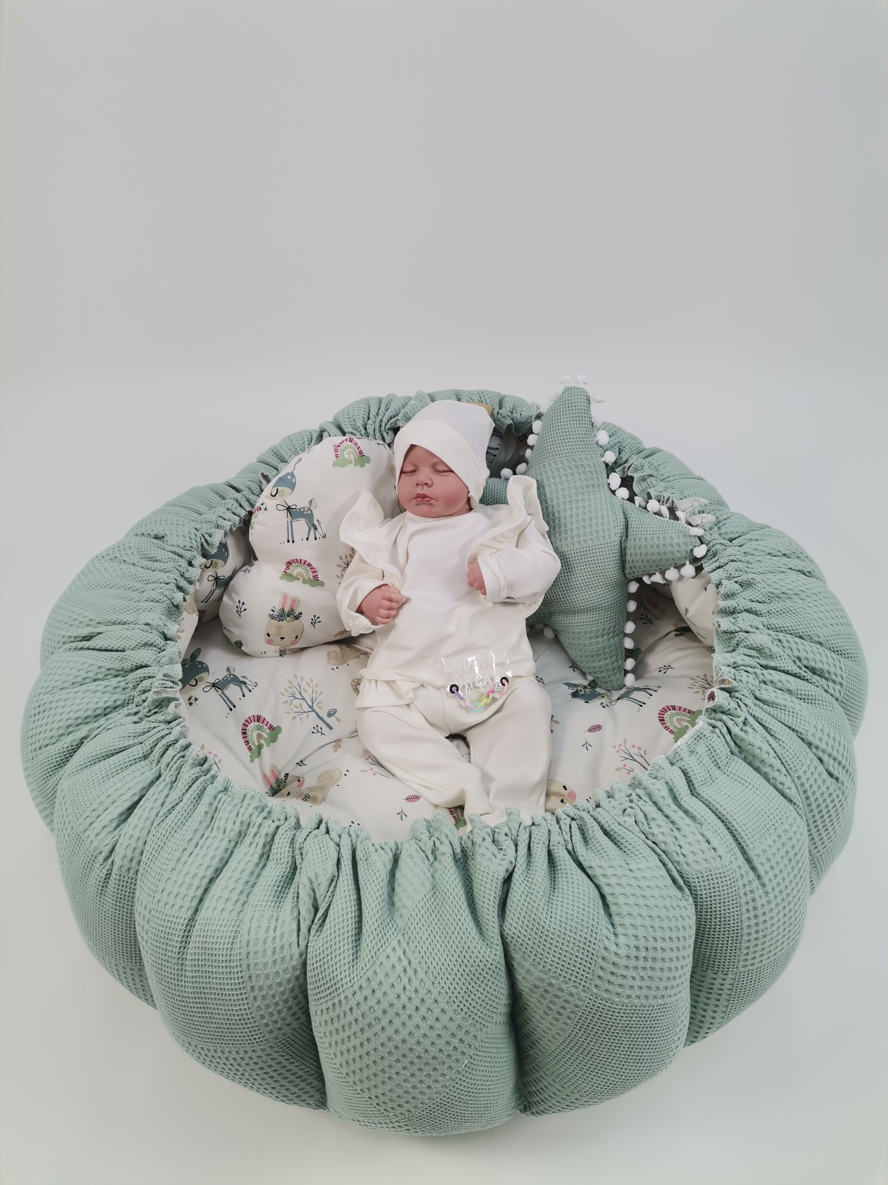 Yuvarlak babynest yeşil waffle pike - yeni ceylanlı poplin