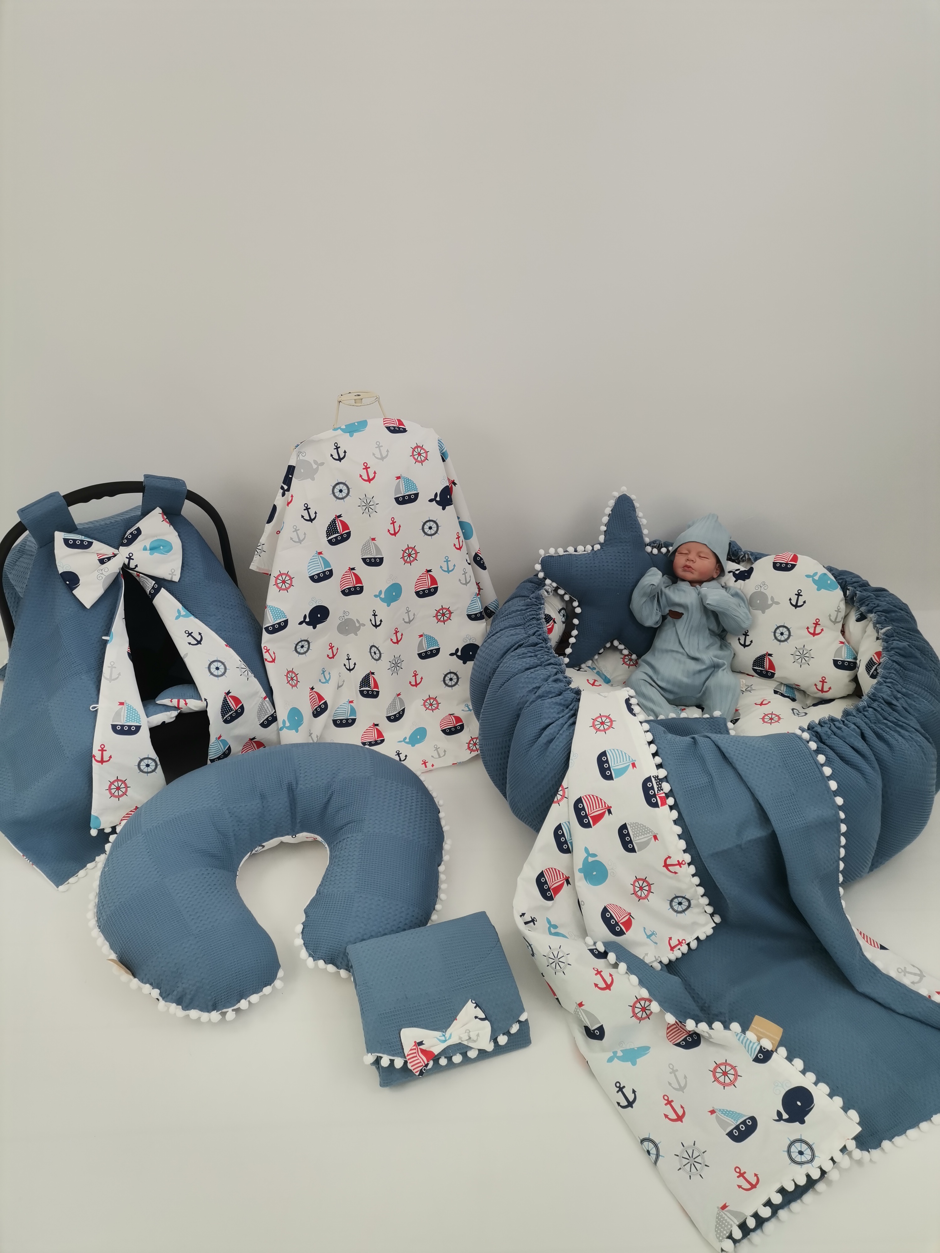 Yuvarlak babynestli 9 'lu set indigo mavi pike - wella denizci balinalı poplin