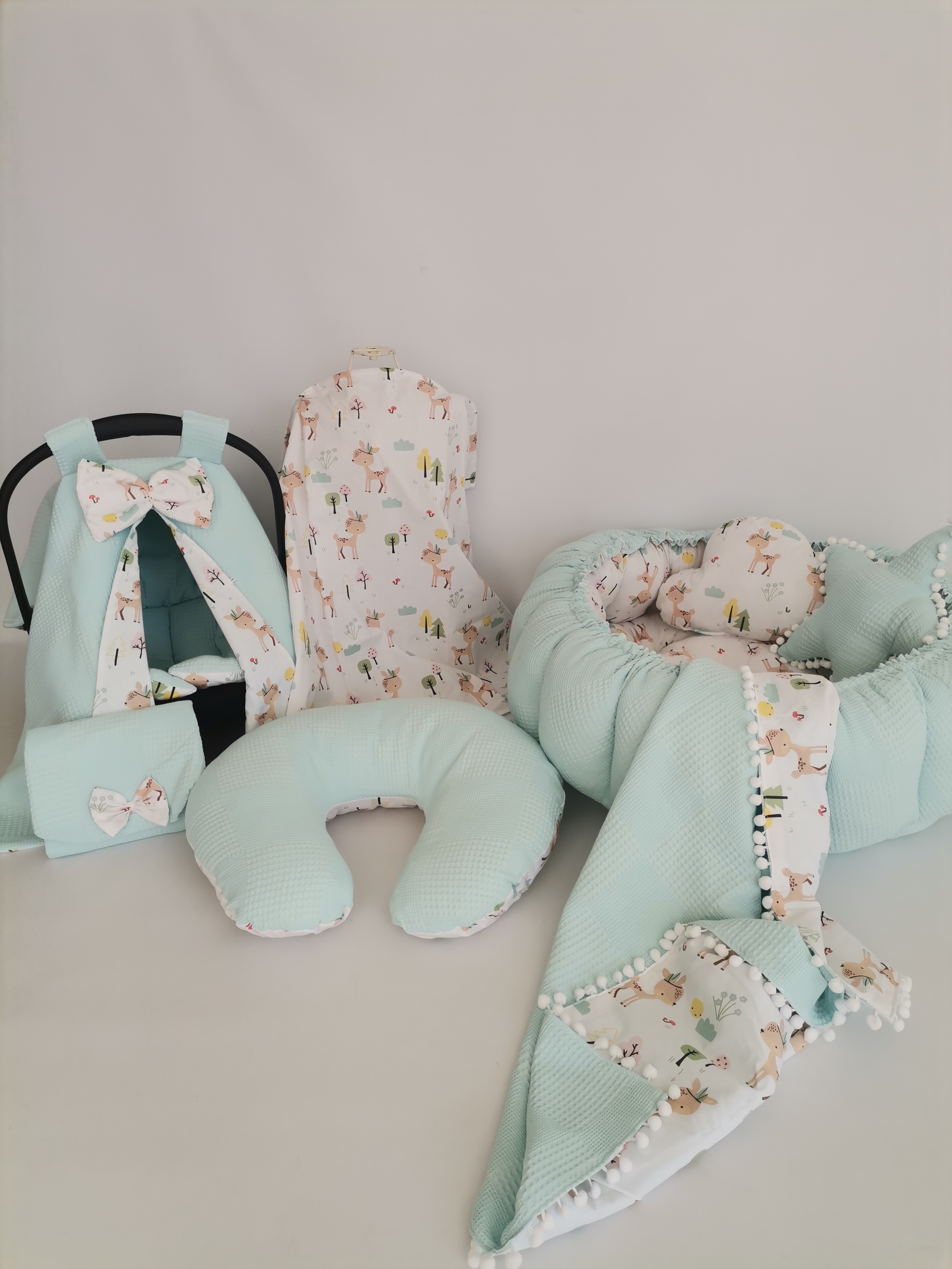 Yuvarlak babynestli 9'lu set açık yeşil pike - karacalı poplin