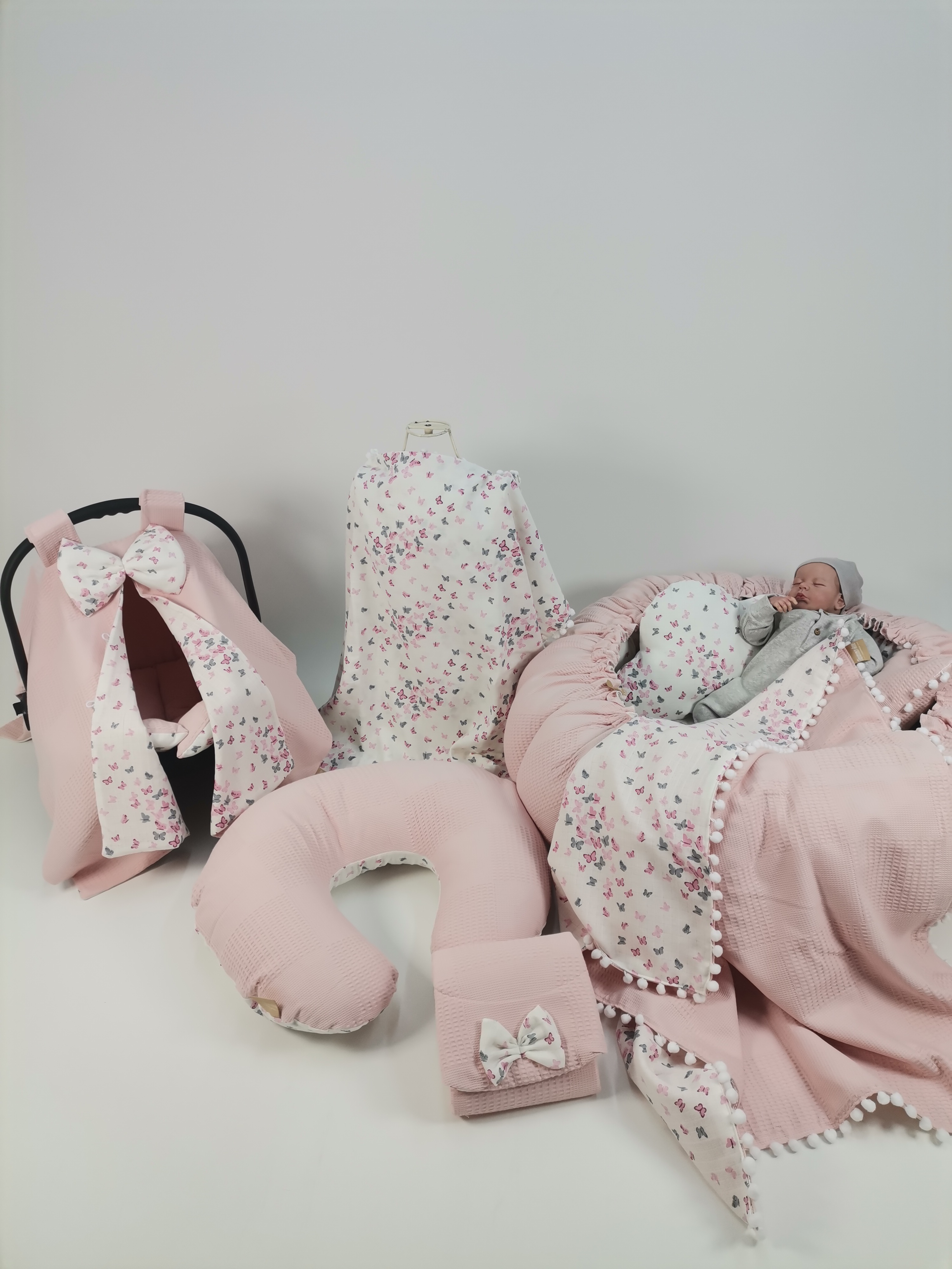 Yuvarlak babynestli 9'lu set pudra waffle pike - pembe gri minik kelebekli müslin 