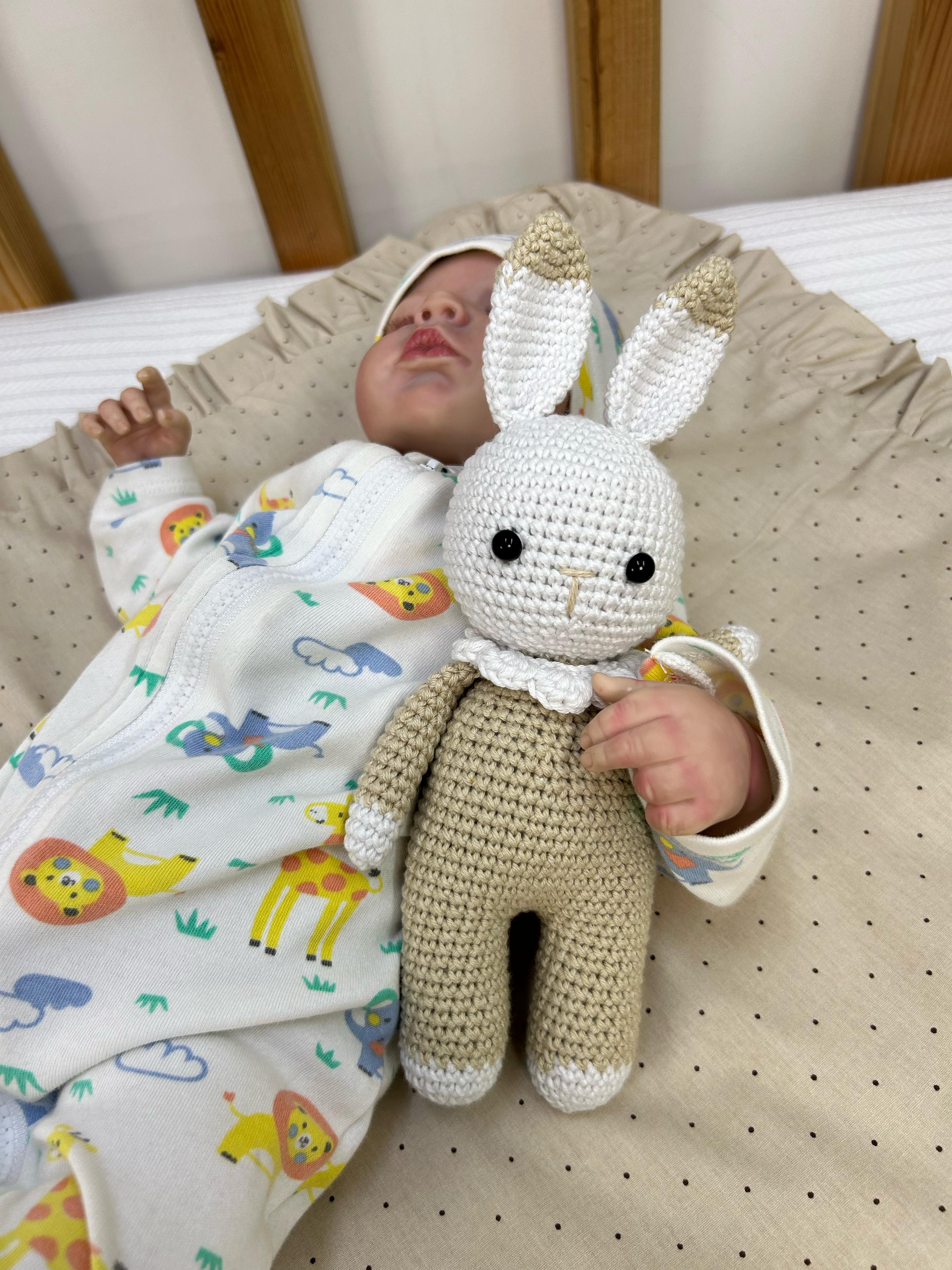 Amigurumi bej tavşancık oyuncak