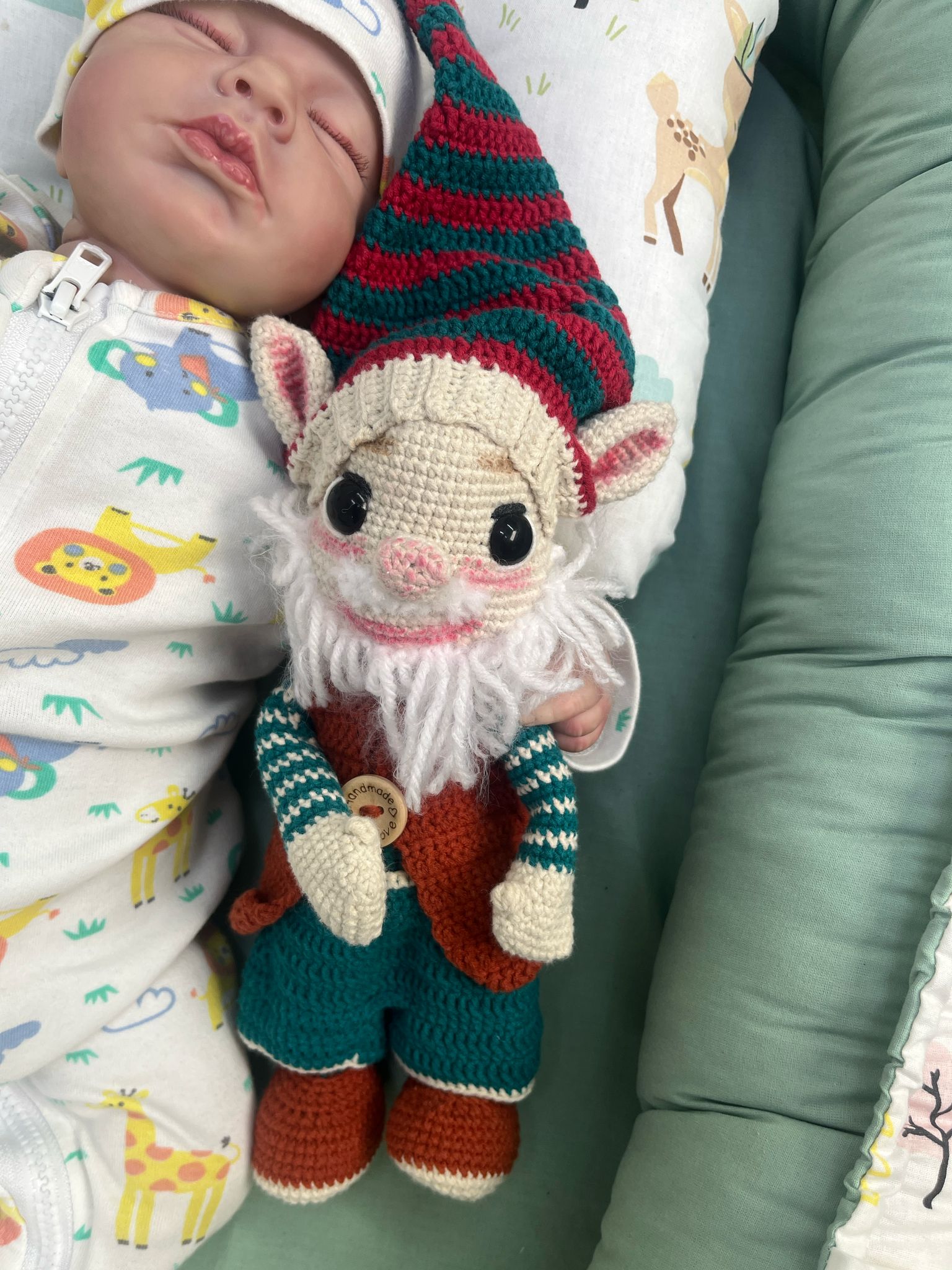 Amigurumi oyuncak sevimli elf