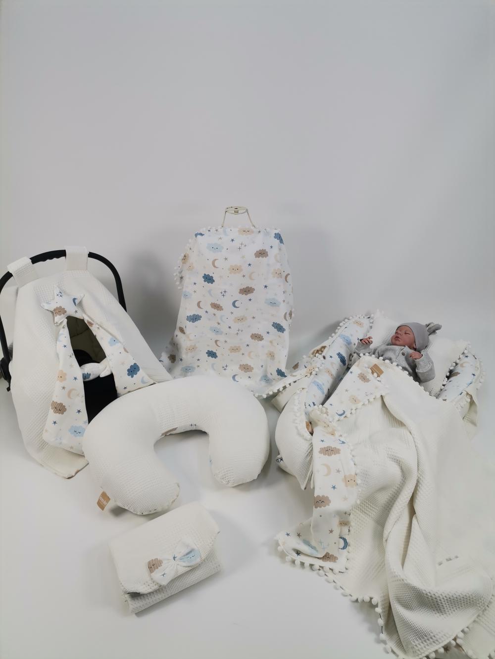 Babynest 8'li set krem waffle pike - mavi aylı bulutlu müslin
