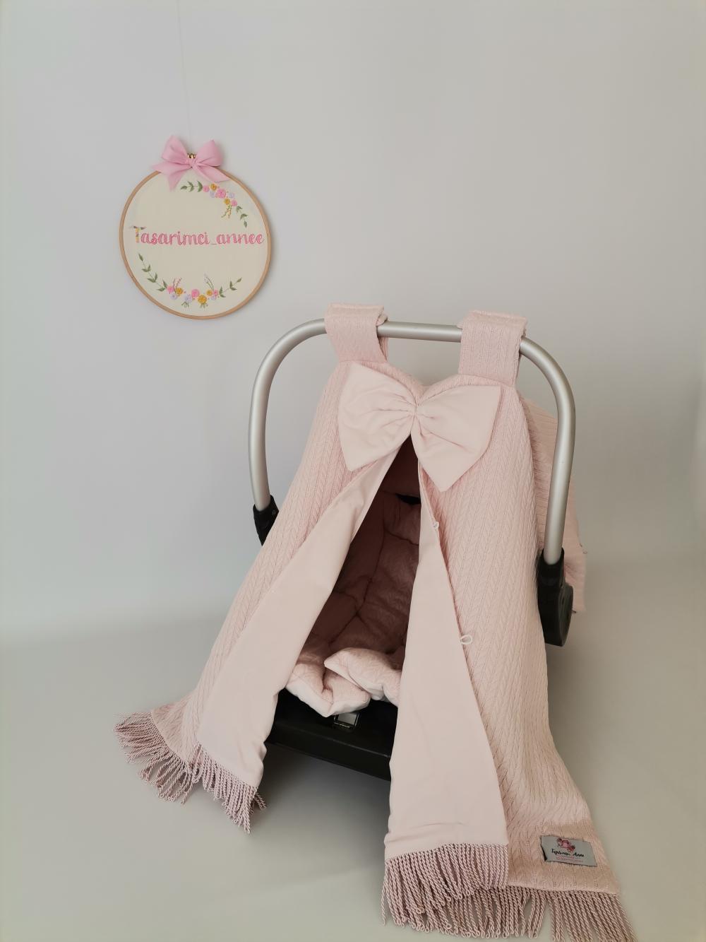 Puset örtüsü pembe püsküllü pudra örgü pike - pudra poplin