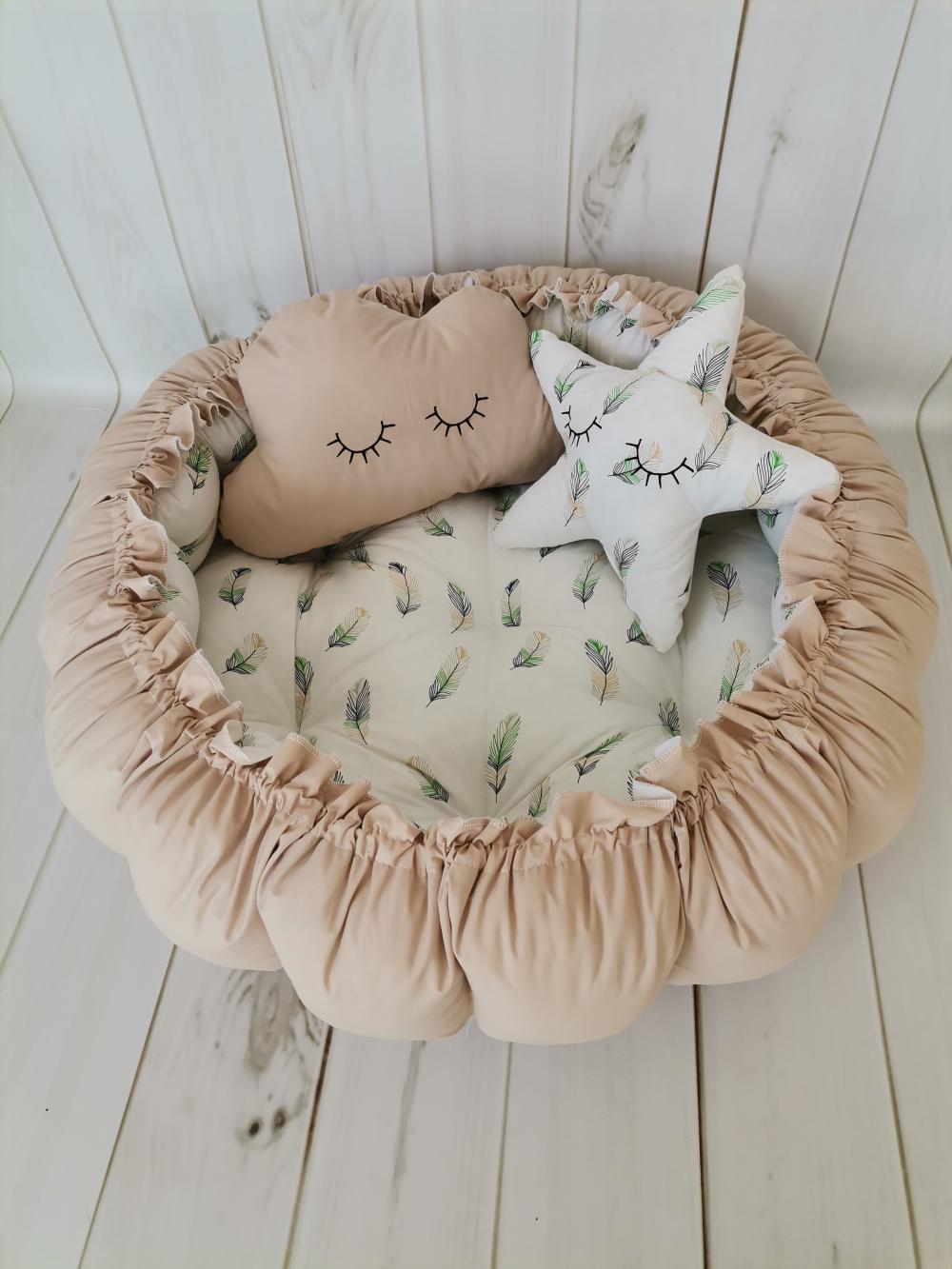 Yuvarlak babynest bej poplin - yeşil tüylü poplin