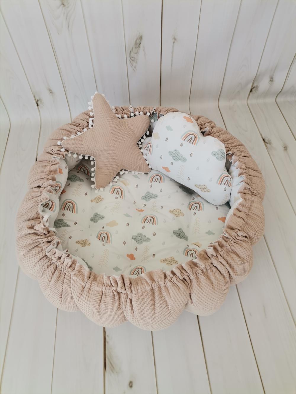 Yuvarlak babynest bej waffle pike - gökkuşaklı müslin