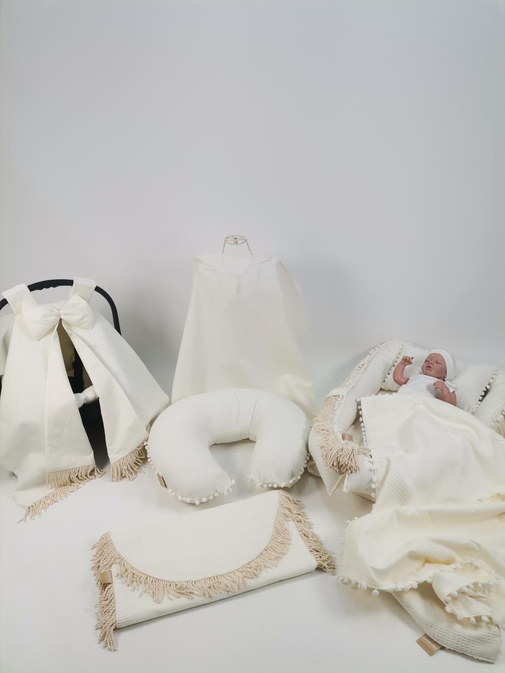 Babynest 8'li püsküllü set krem waffle pike - krem poplin